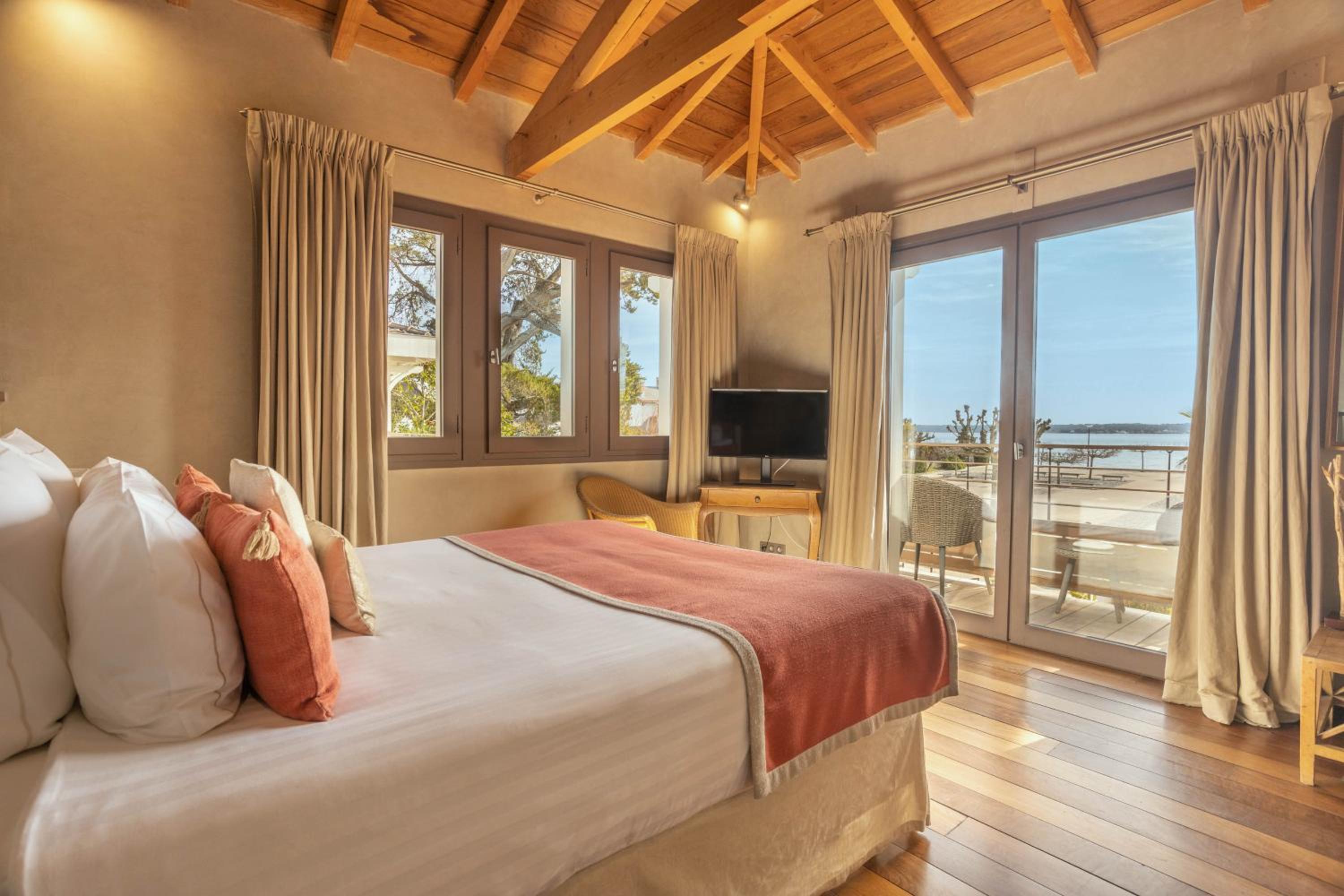 Prestige Room with Sea View photo 3