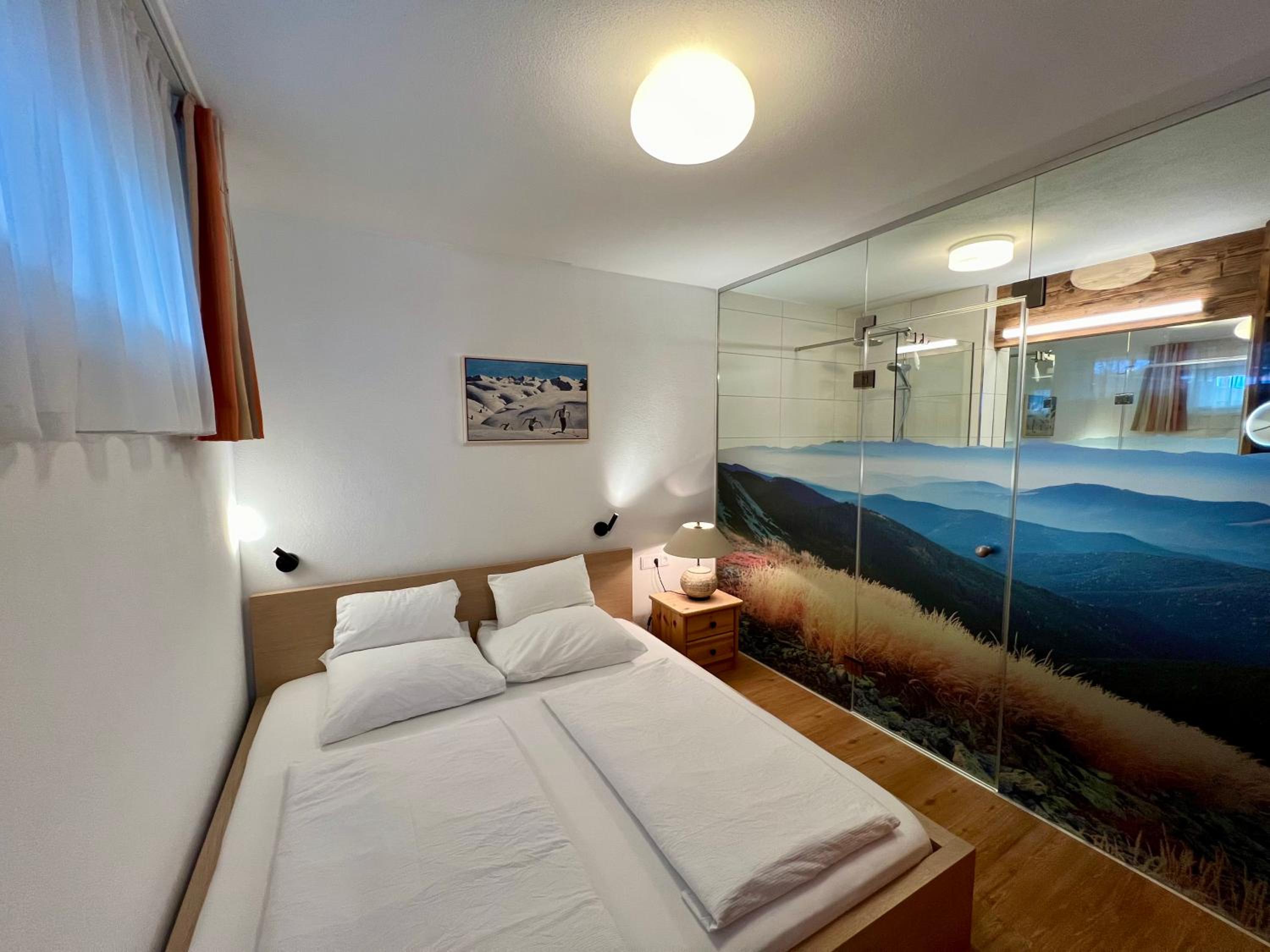 One-Bedroom Apartment with Mountain View photo 1