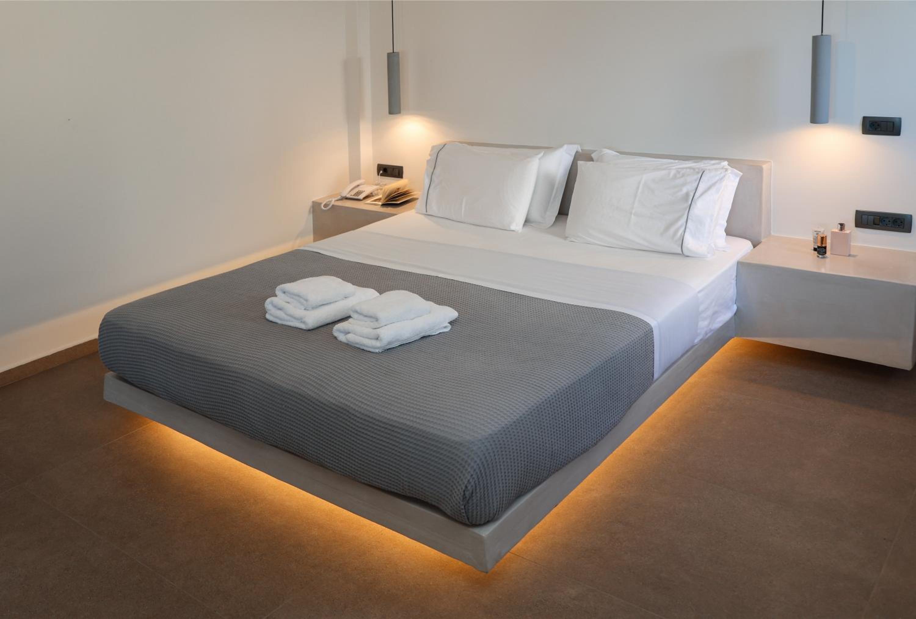 Exclusive Suite with Panoramic Sea View and Indoor Hot Tub