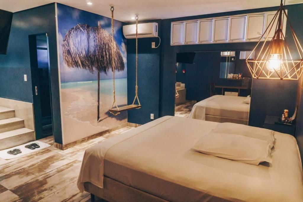Suite with Hot Tub - Photo 3
