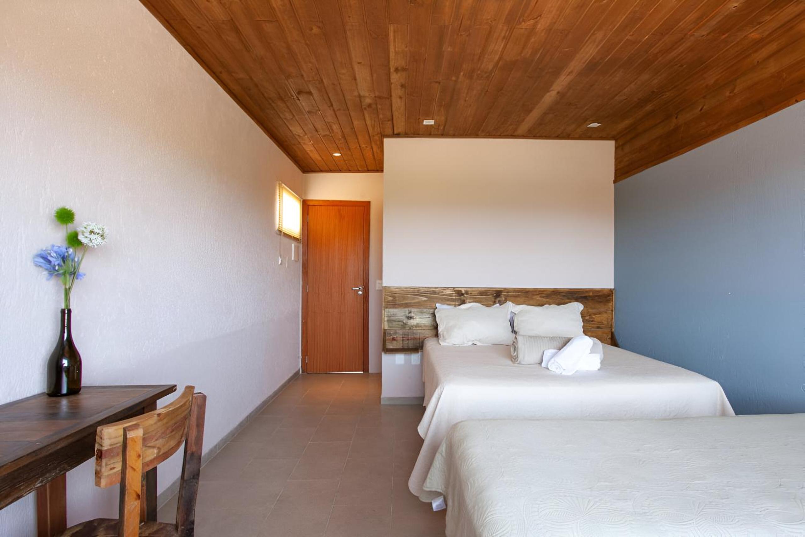 Quadruple Room with Sea View - Photo 2