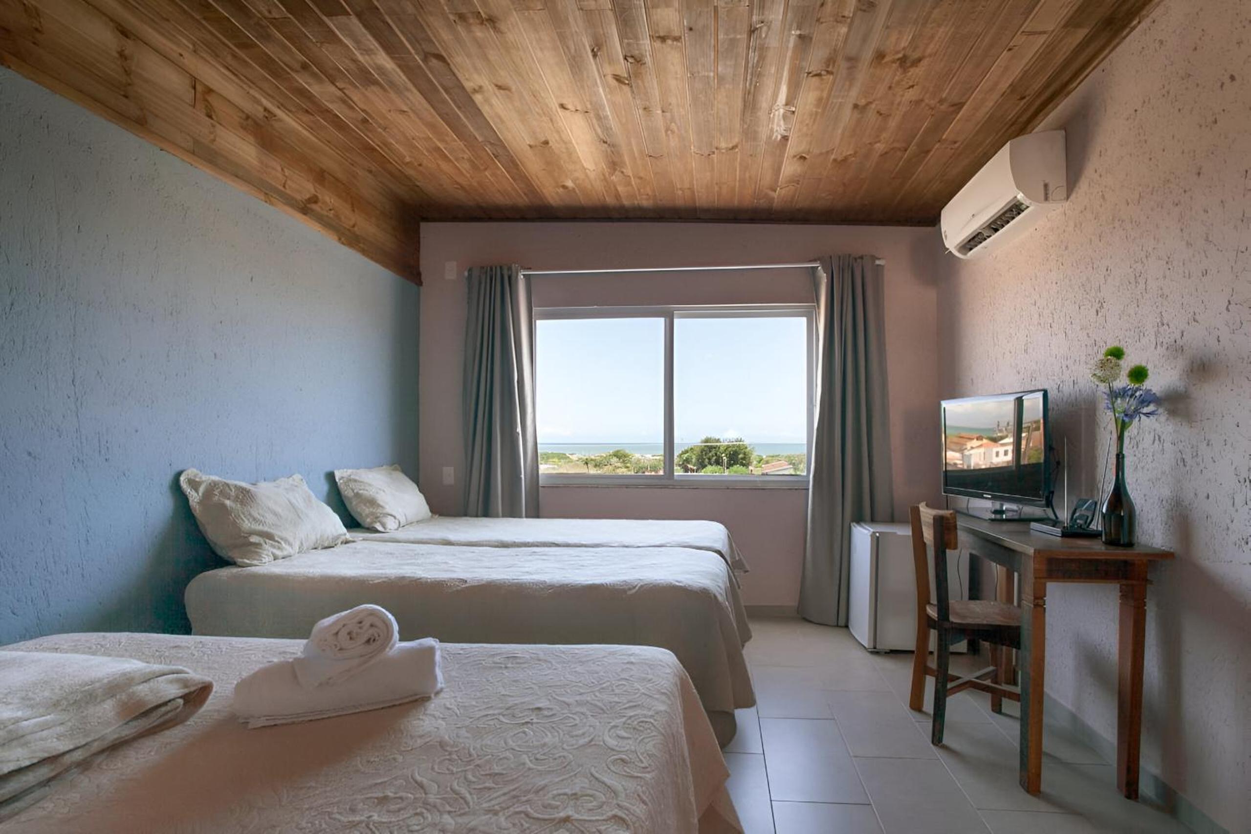 Quadruple Room with Sea View - Photo 1