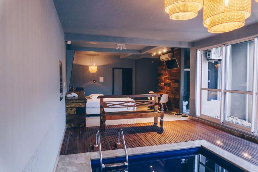 Junior Suite with Private Pool - Photo 2