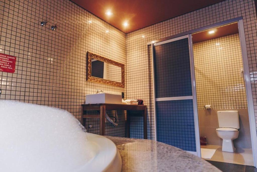 Suite with Private Pool - Photo 5