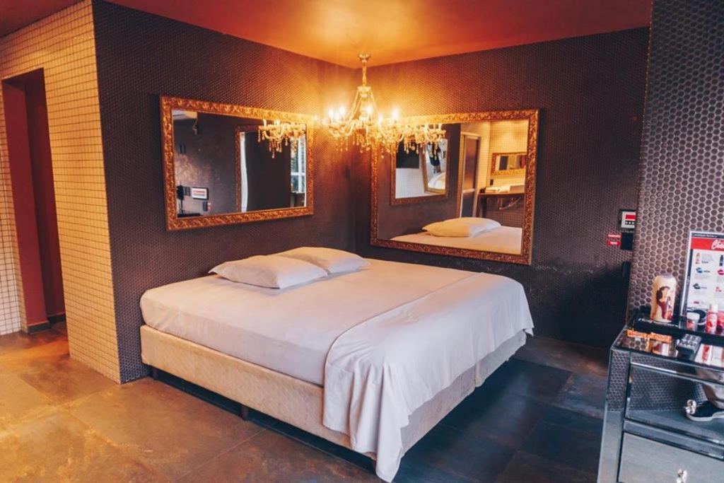 Suite with Private Pool - Photo 1