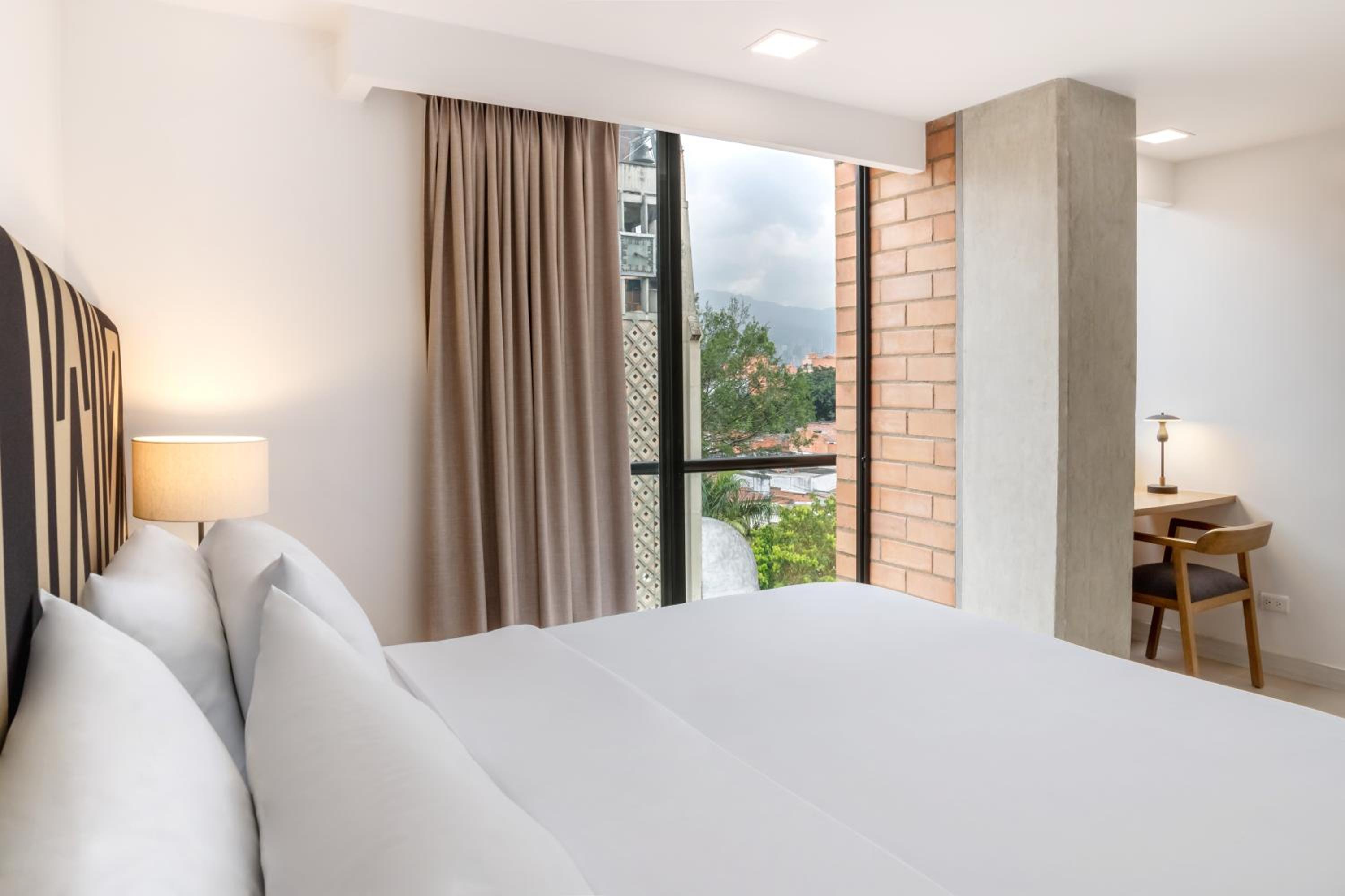 Executive Suite photo 2