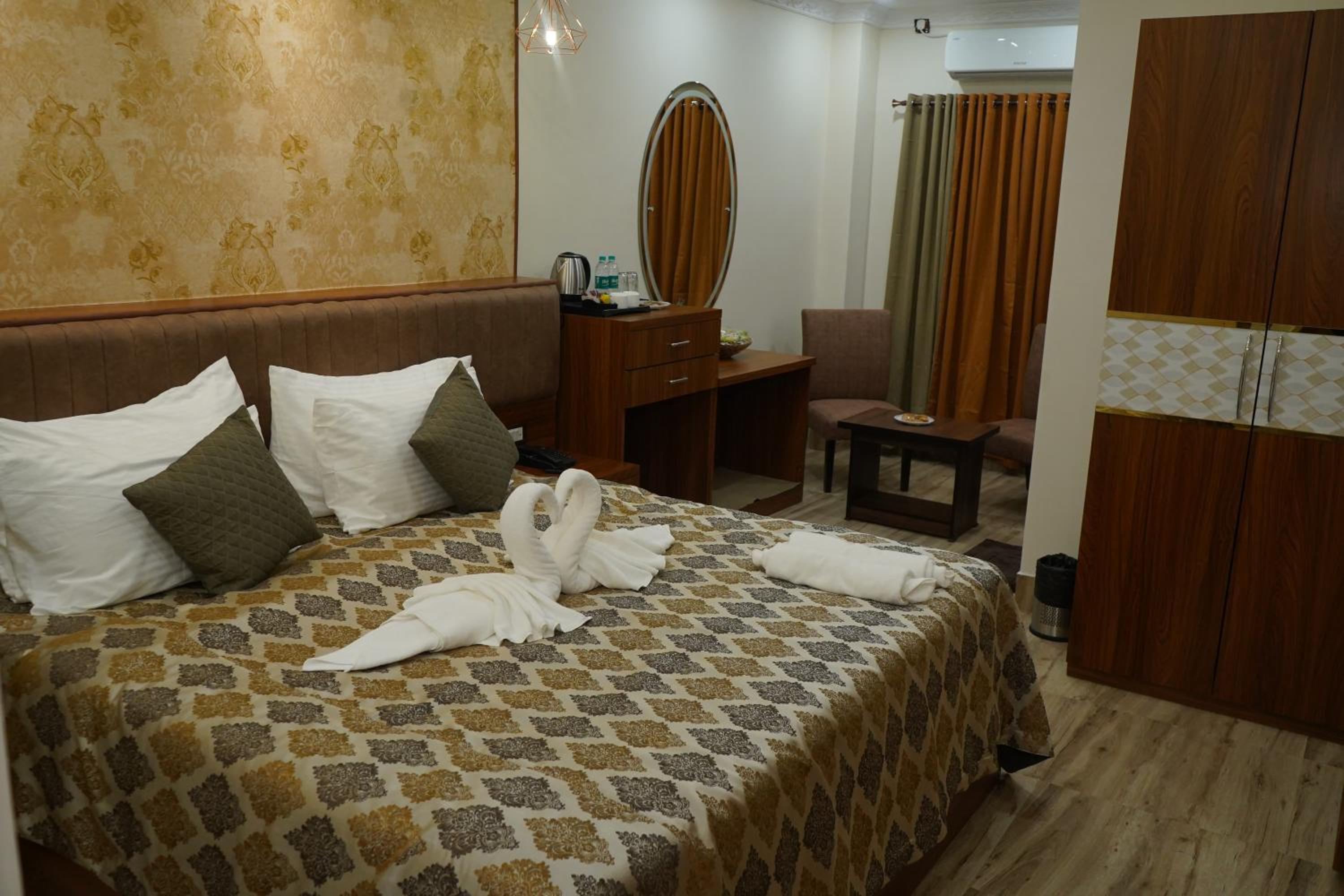Executive Room - Photo 3