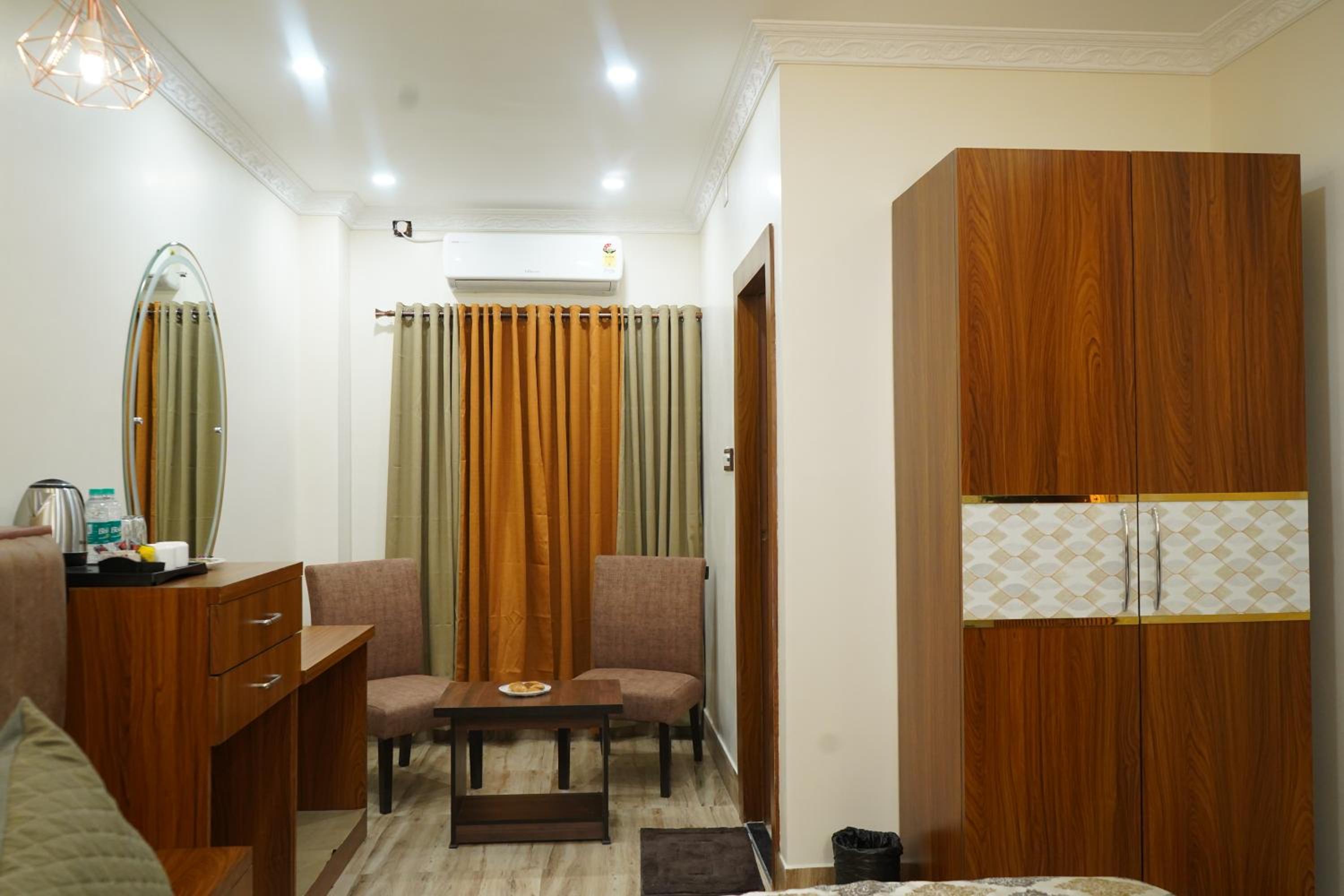 Executive Room - Photo 2