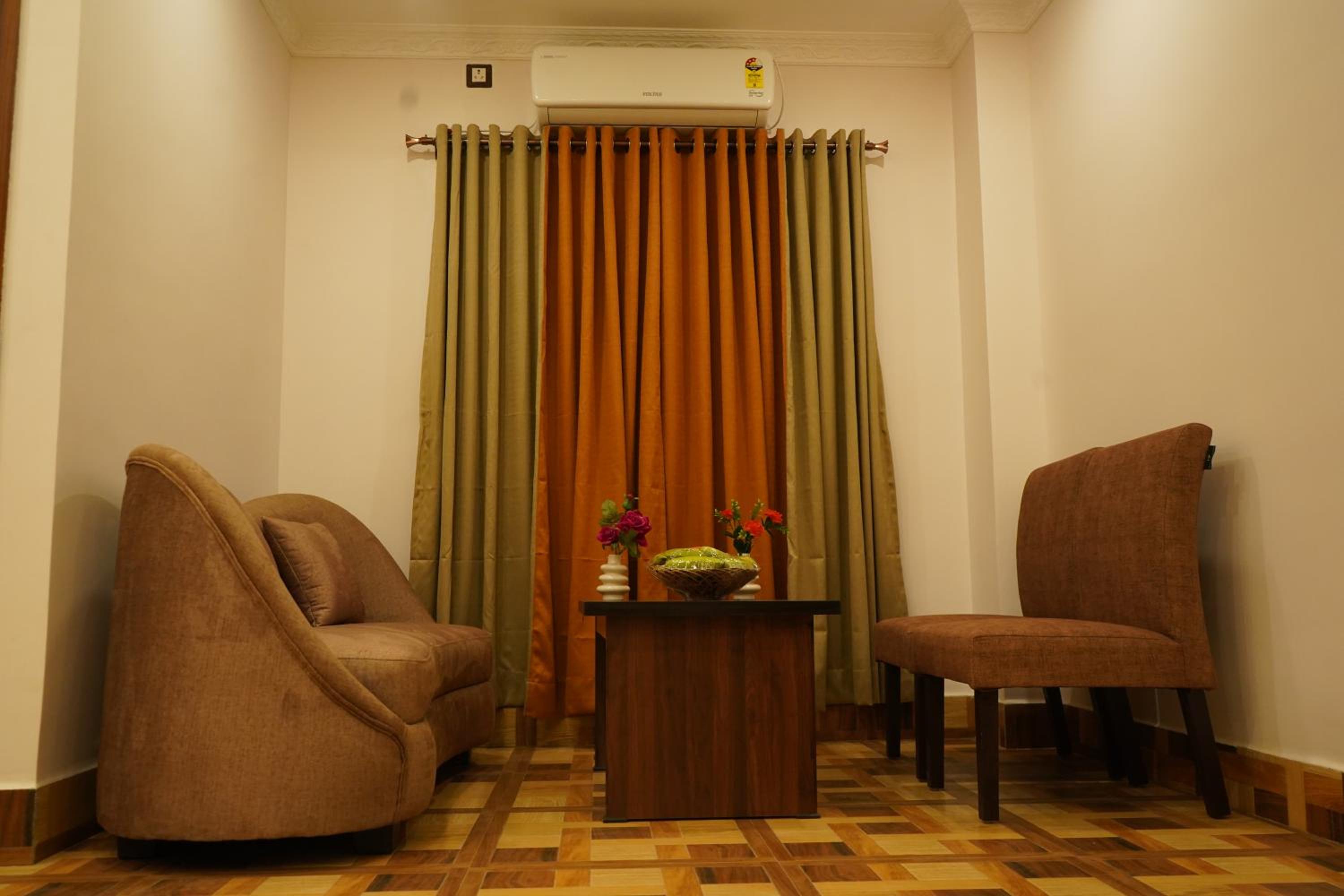 Club Room - Photo 5