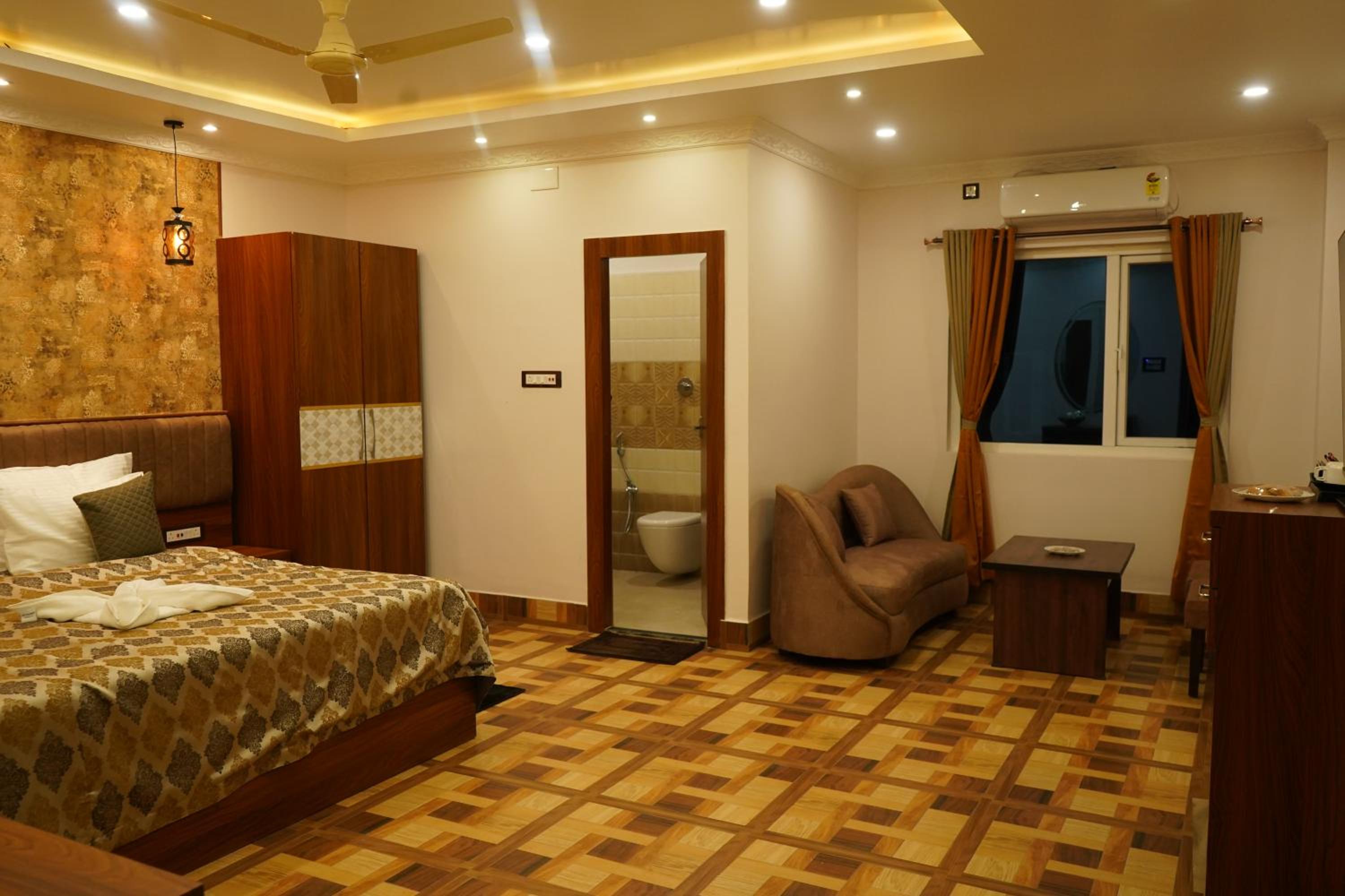 Club Room - Photo 8