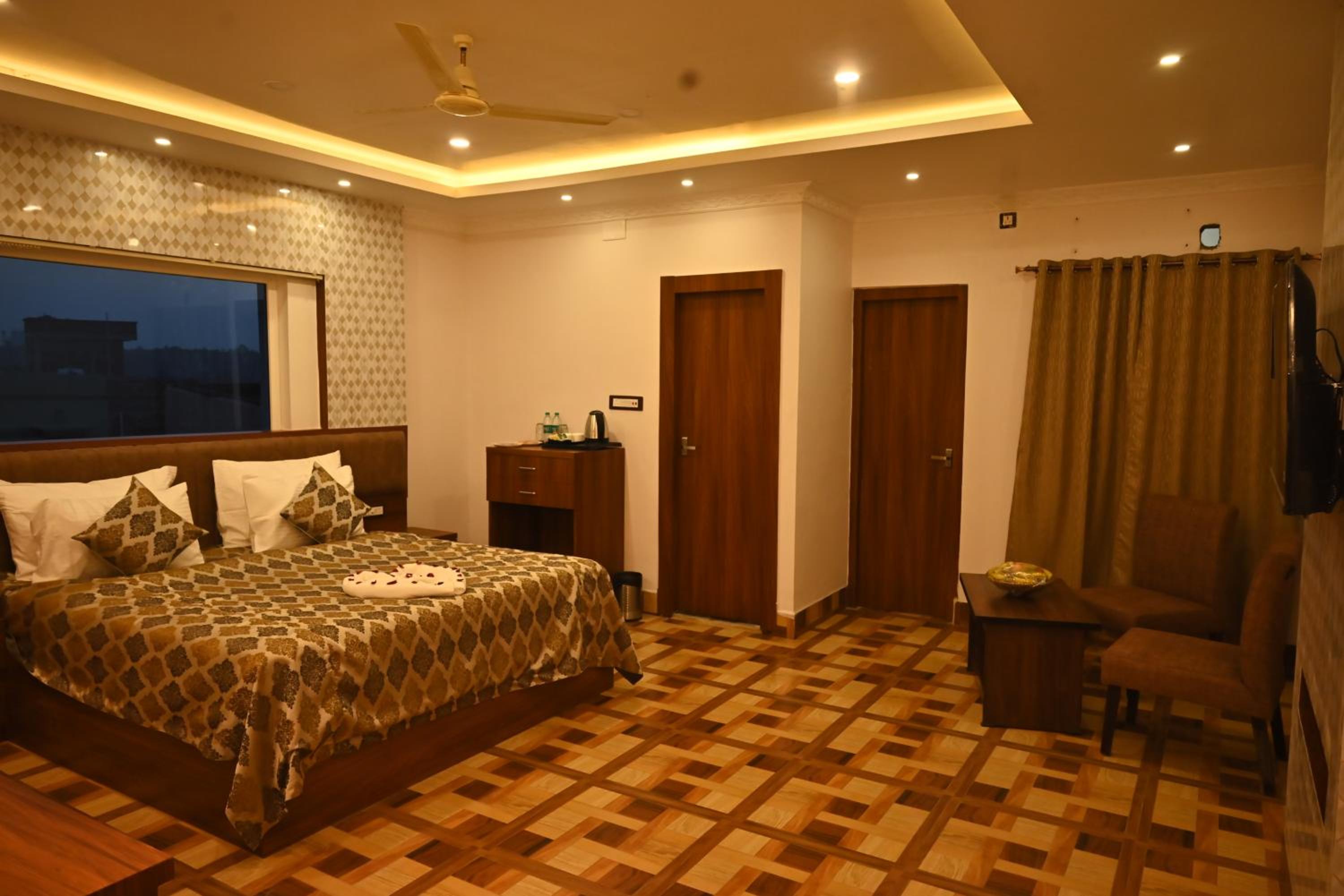 Premium Club Room - Photo 27