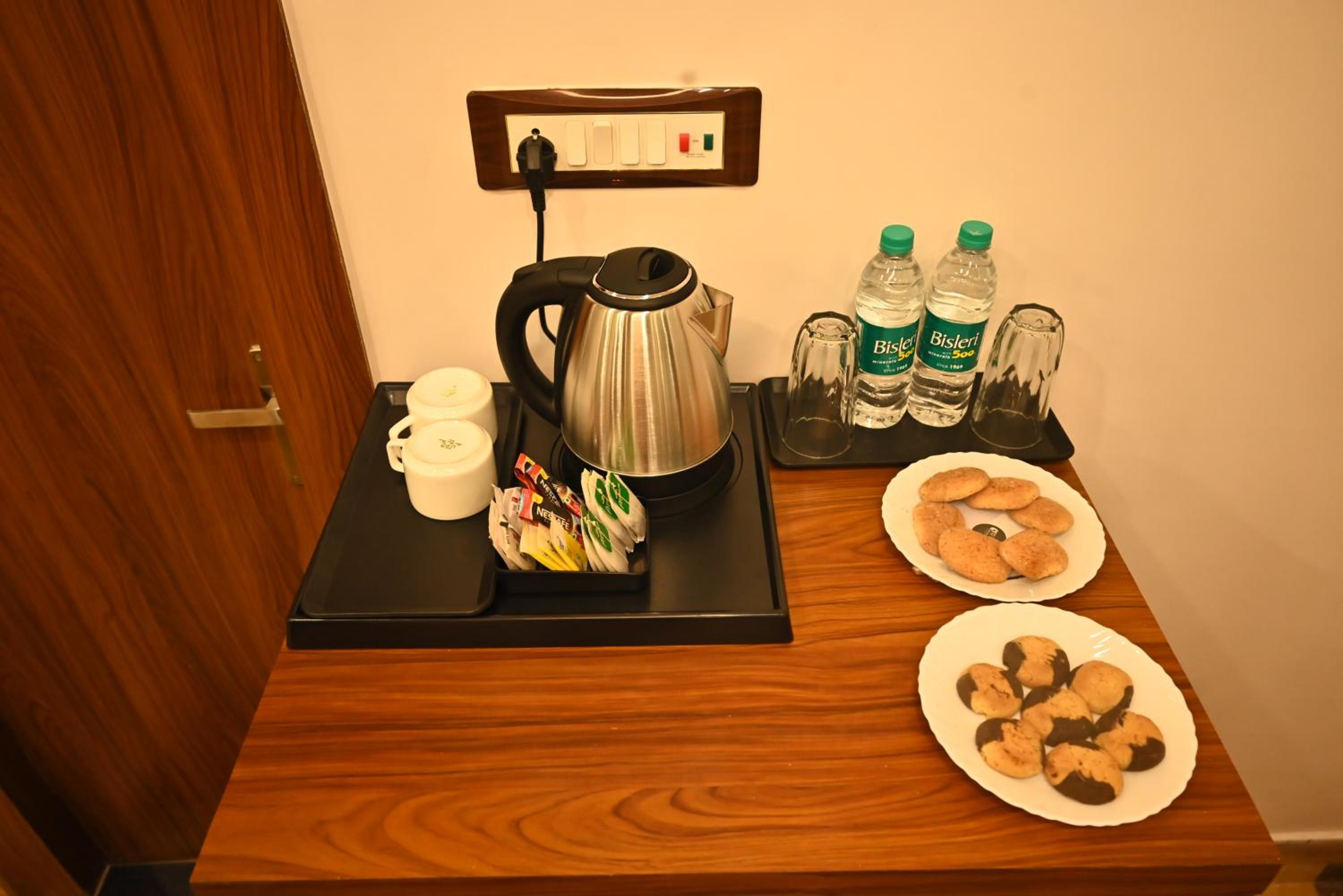Premium Club Room - Photo 18