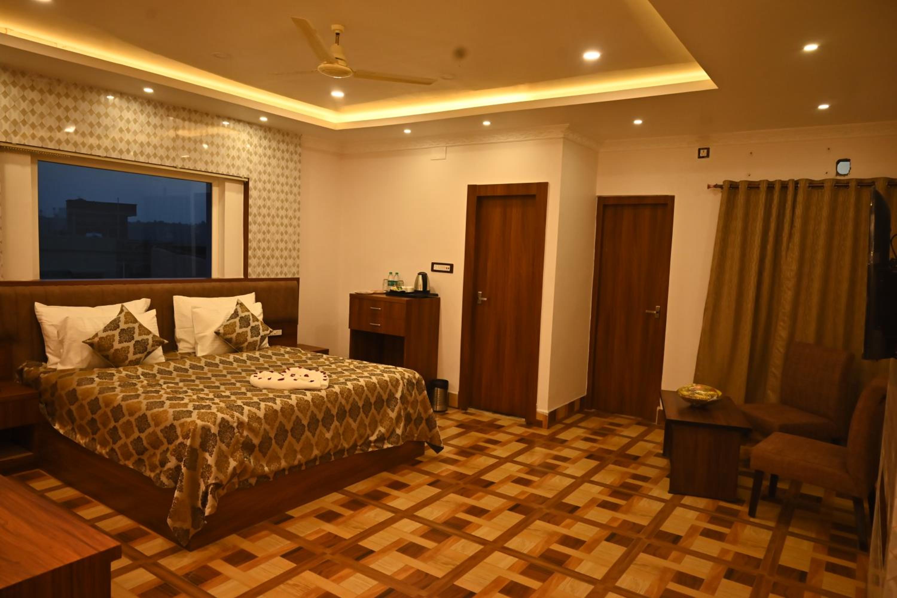 Premium Club Room - Photo 6