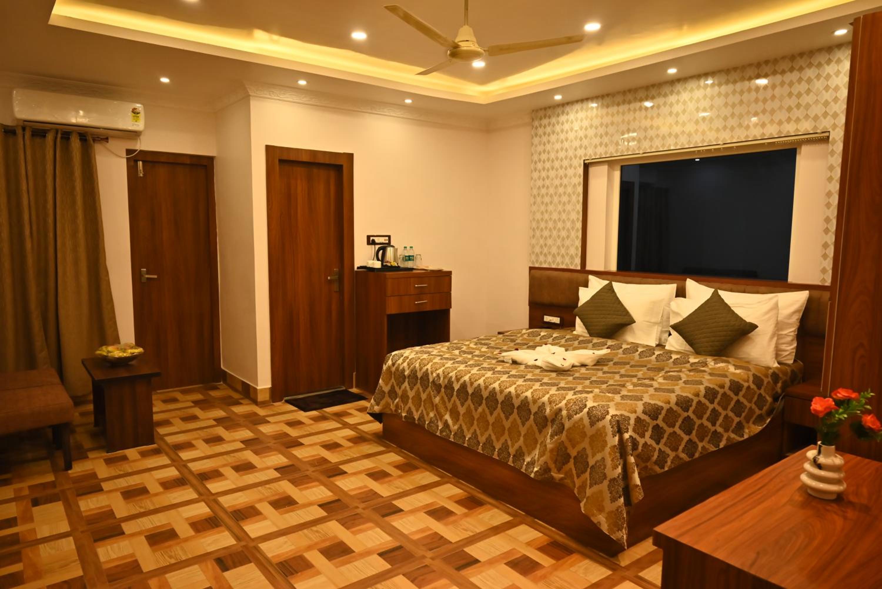 Premium Club Room - Photo 2
