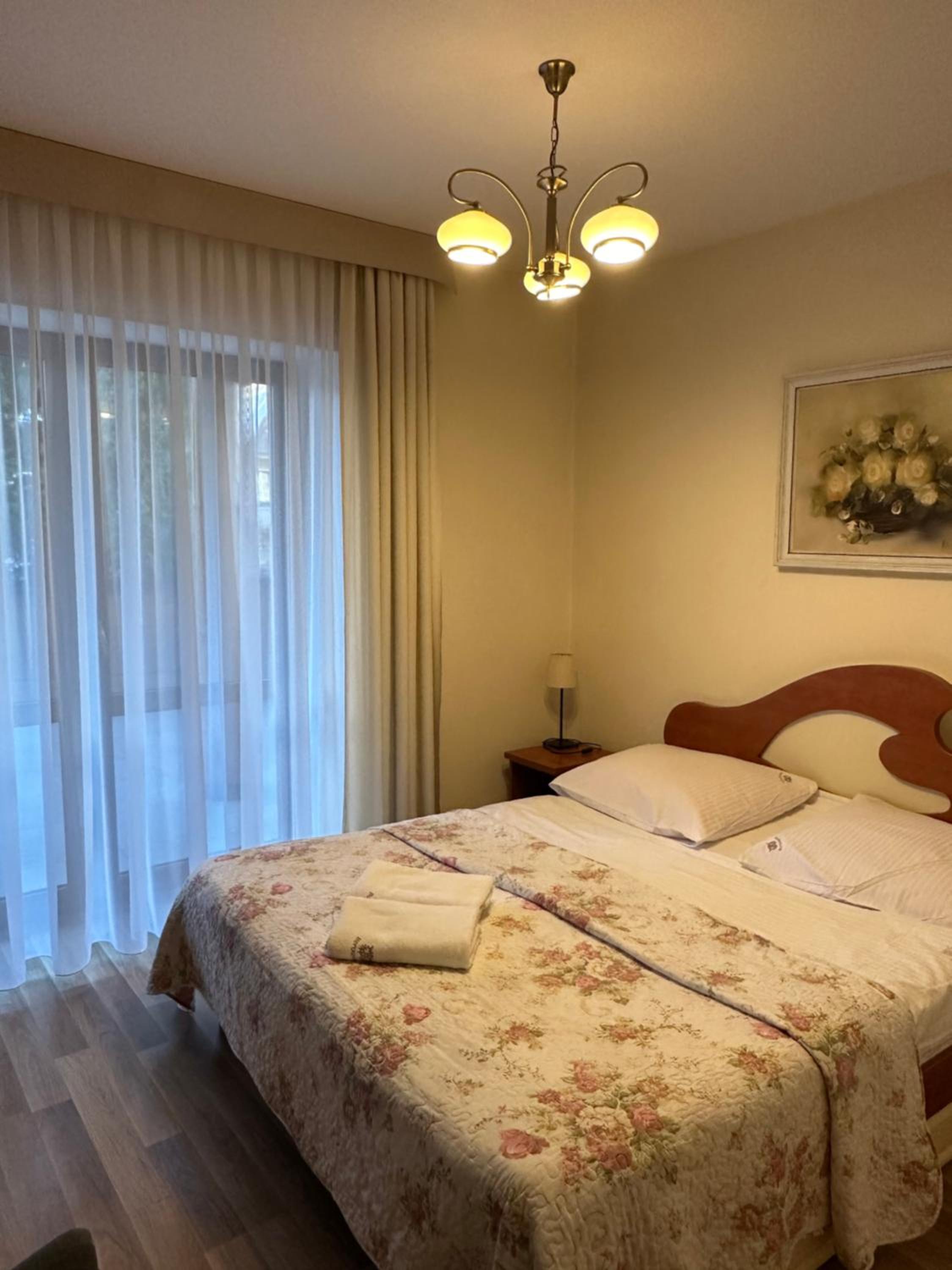Large Double Room