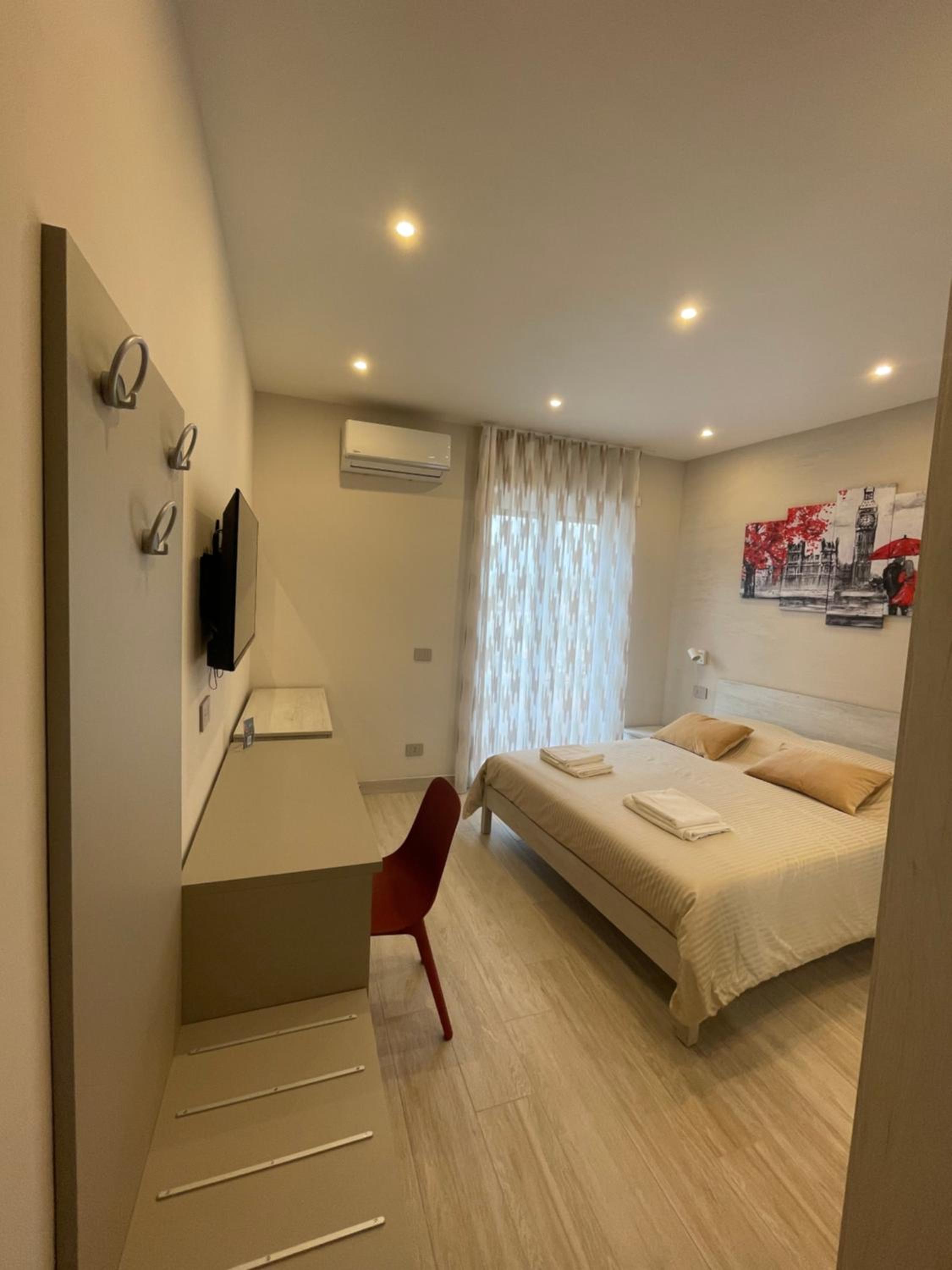 Deluxe Double Room with Balcony and Sea View