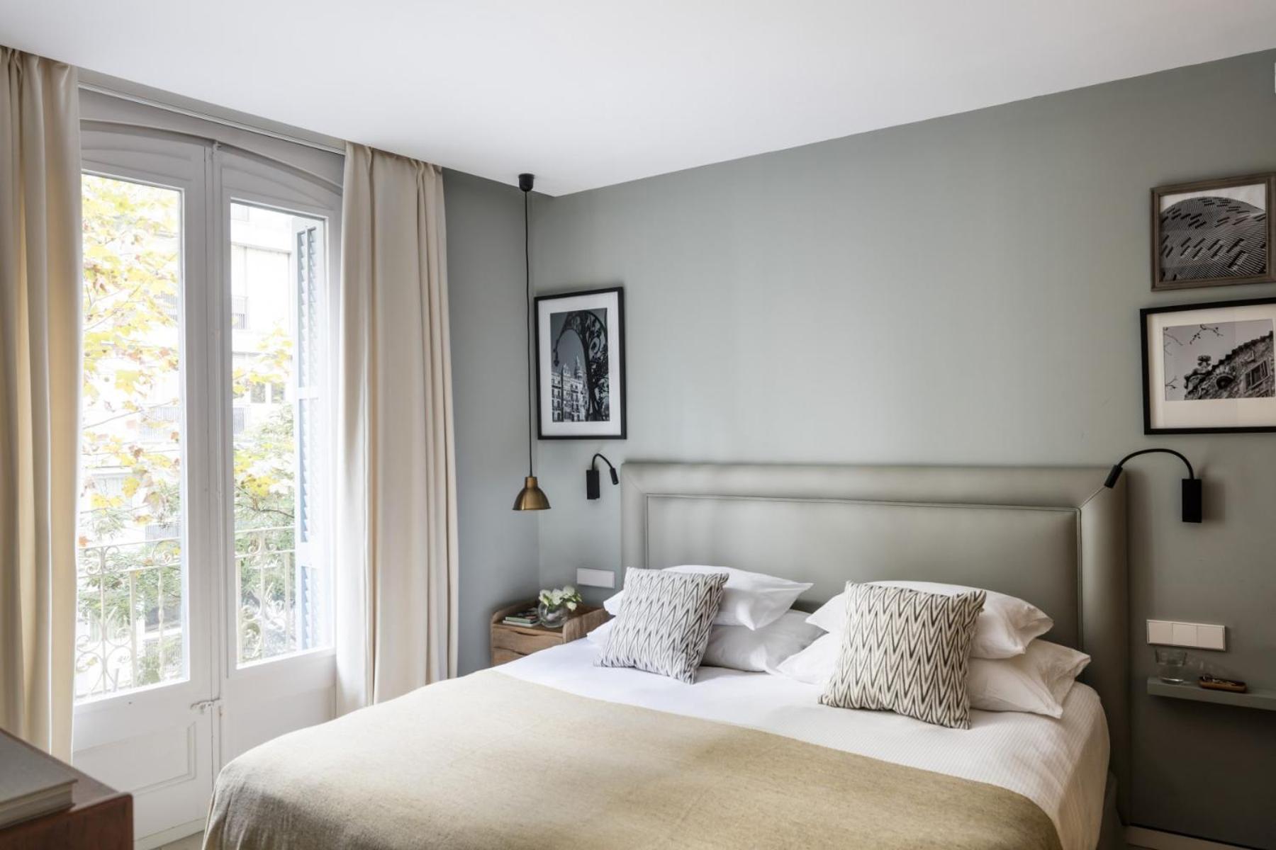 Three-Bedroom Deluxe Apartment