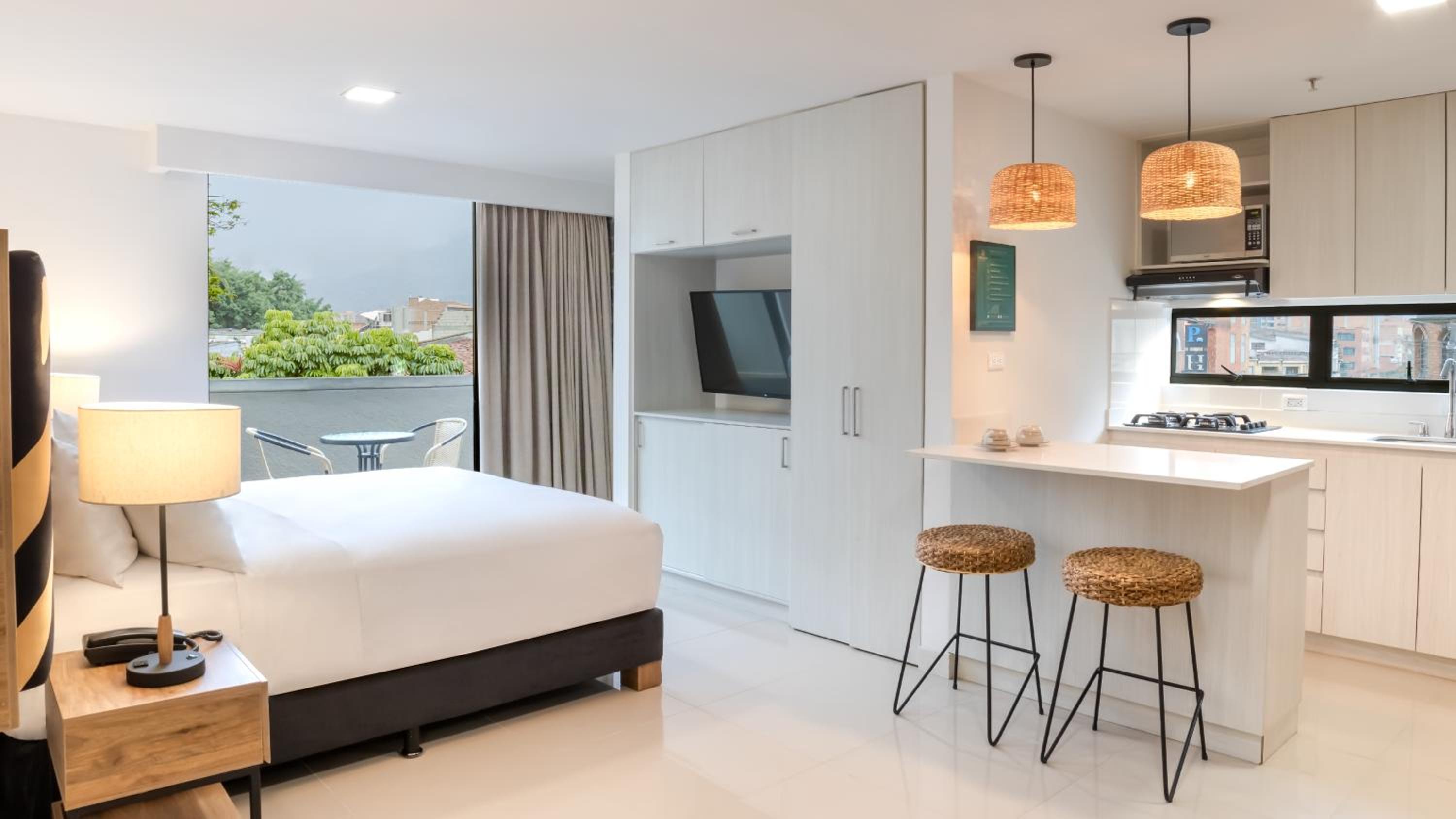 Suite with Balcony photo 1