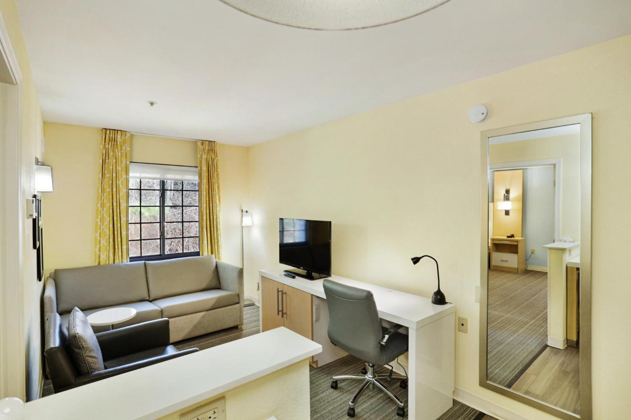 One-Bedroom Double Suite - Photo 8