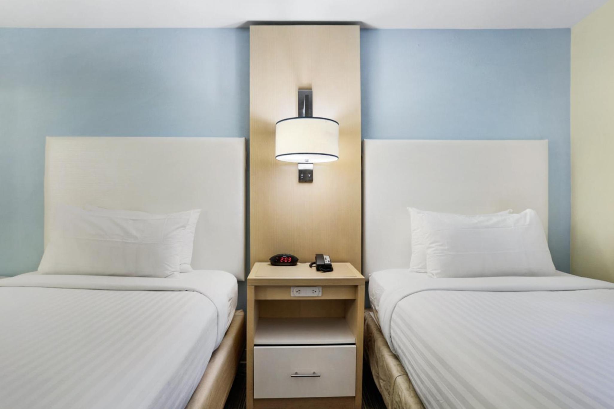 One-Bedroom Double Suite - Photo 1