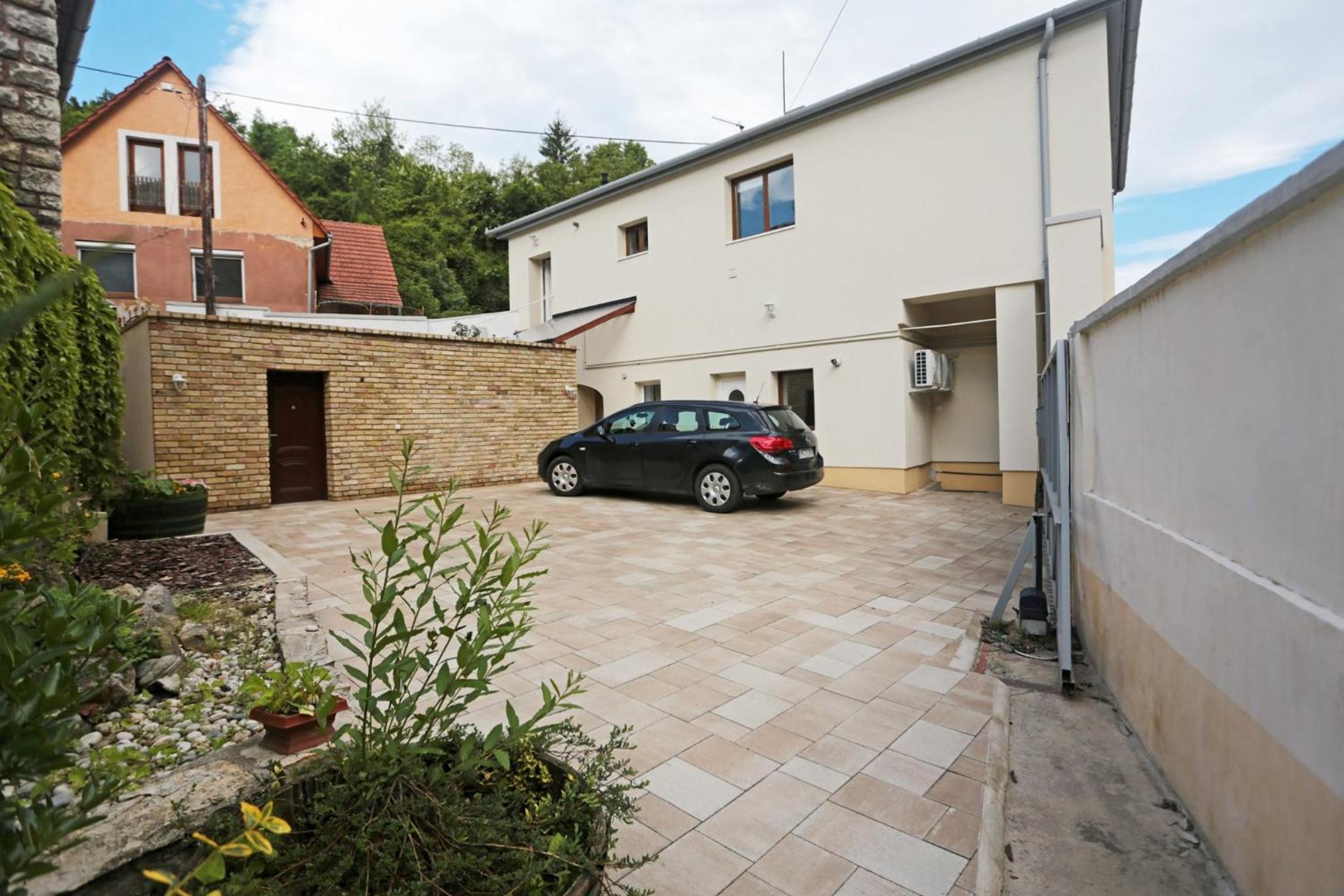 Apartment - Ground Floor photo 3