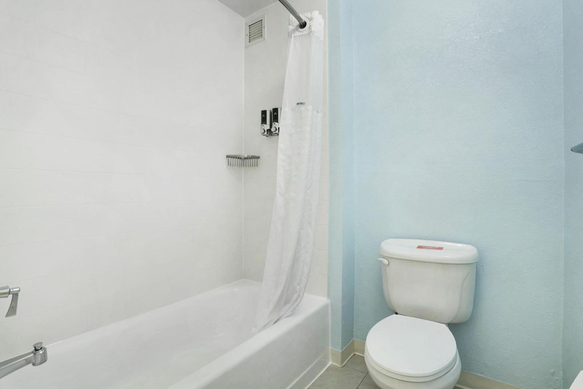 Two-Bedroom King Suite - Photo 12