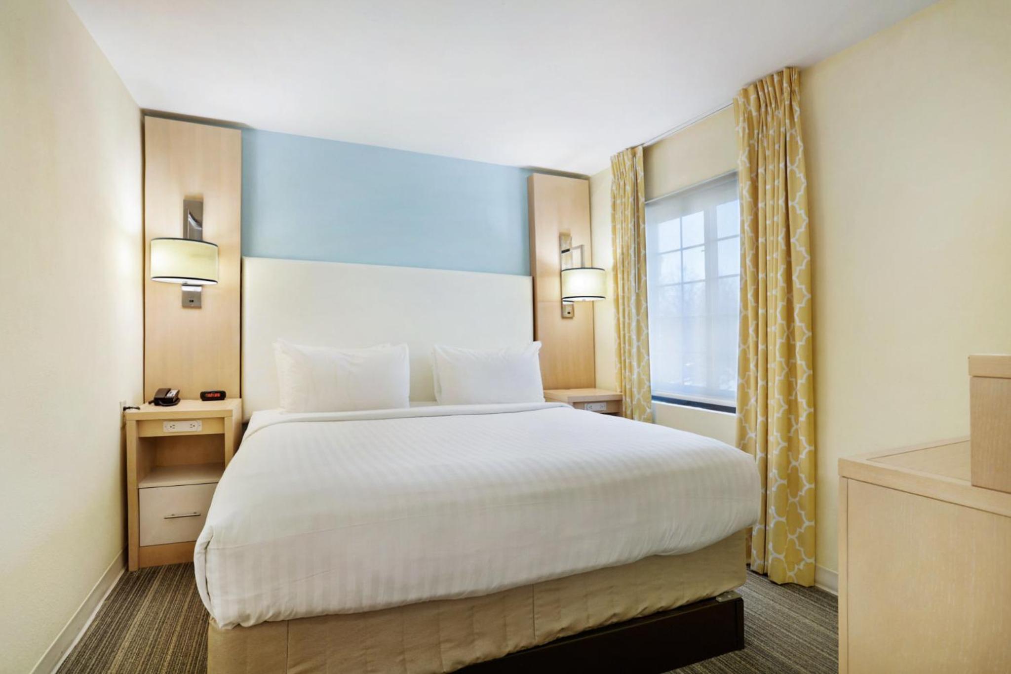 Two-Bedroom King Suite - Photo 3