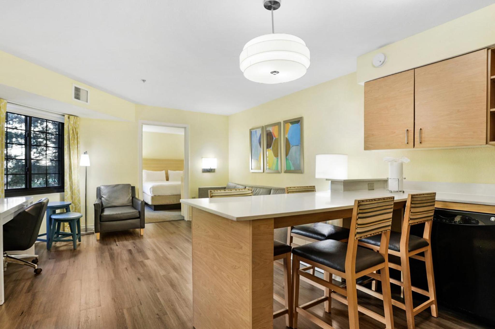 Two-Bedroom King Suite - Photo 9