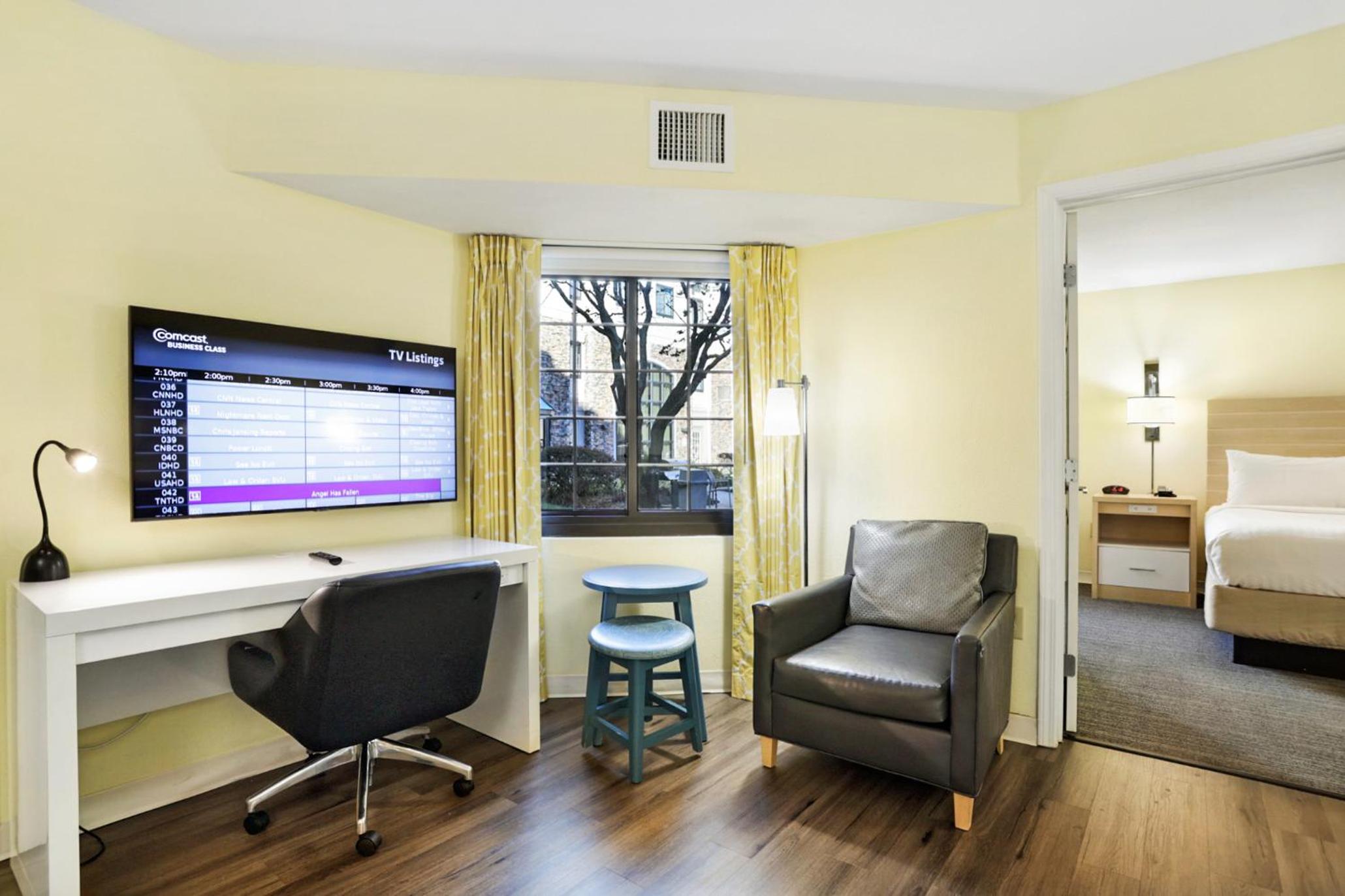Two-Bedroom King Suite - Photo 14