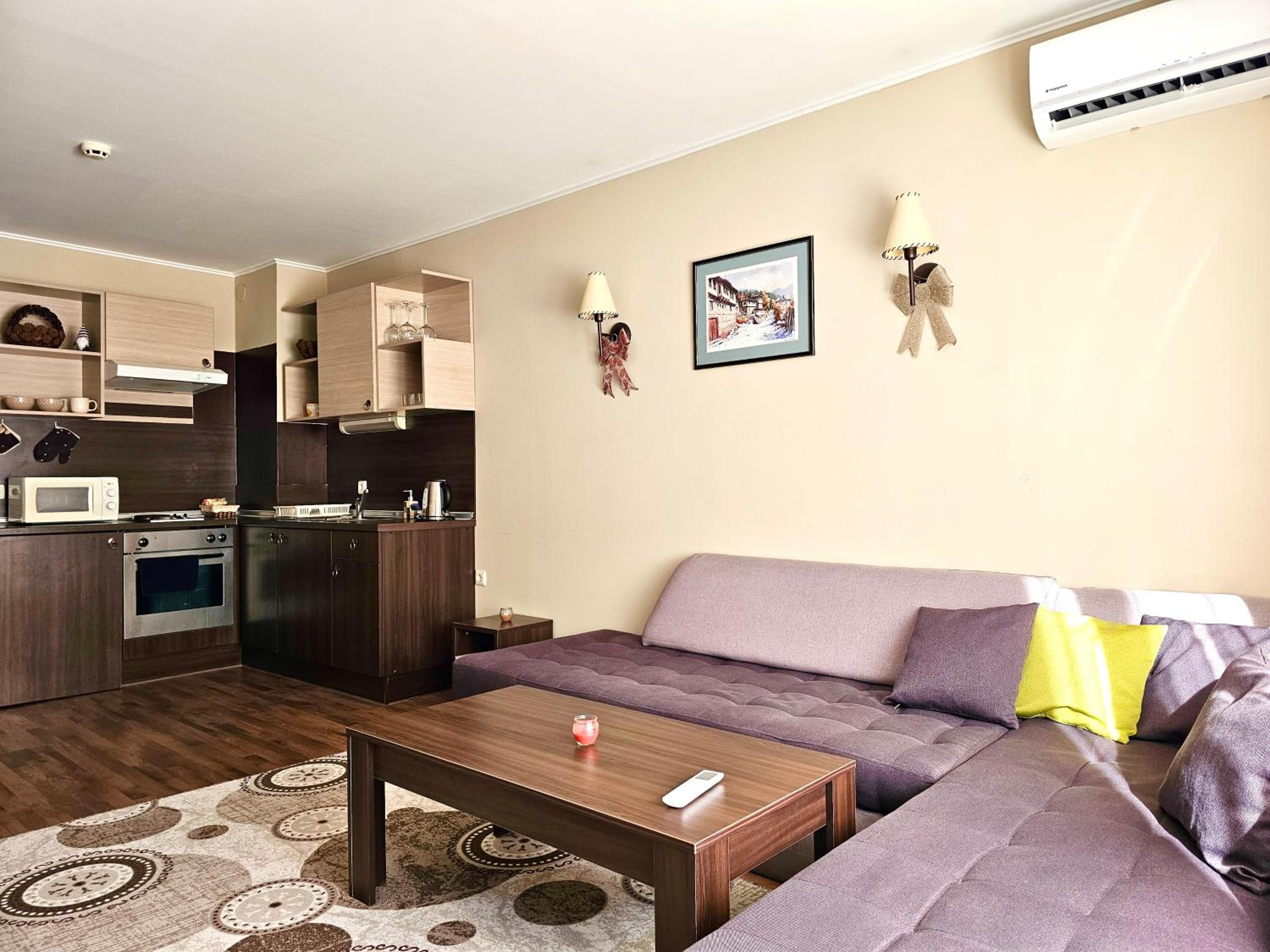 One-Bedroom Apartment photo 3