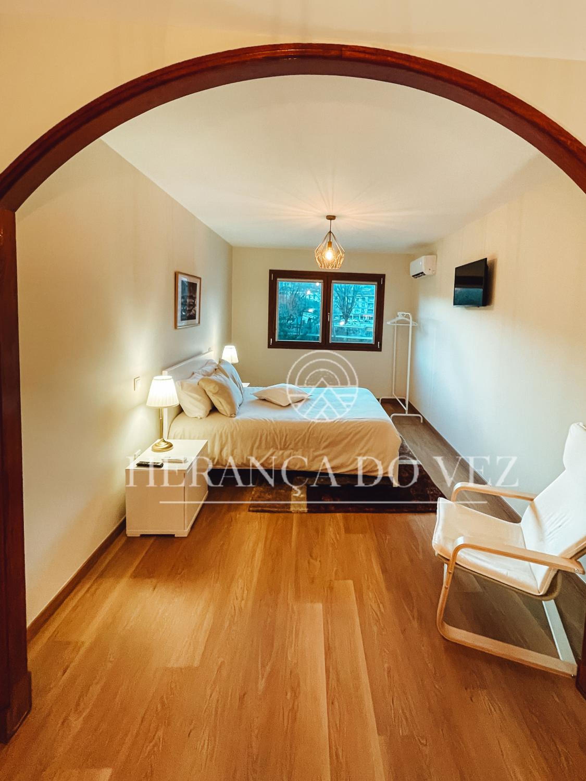 One-Bedroom Apartment with Terrace photo 1