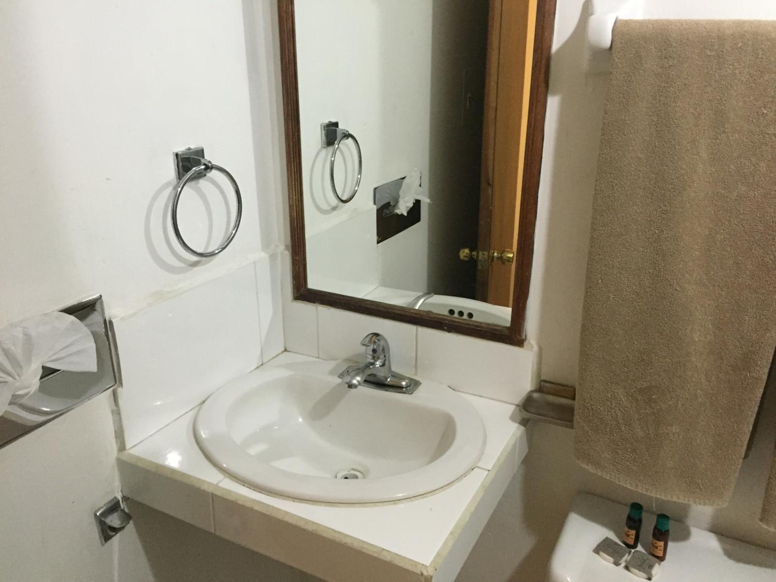 Double Room - Photo 7