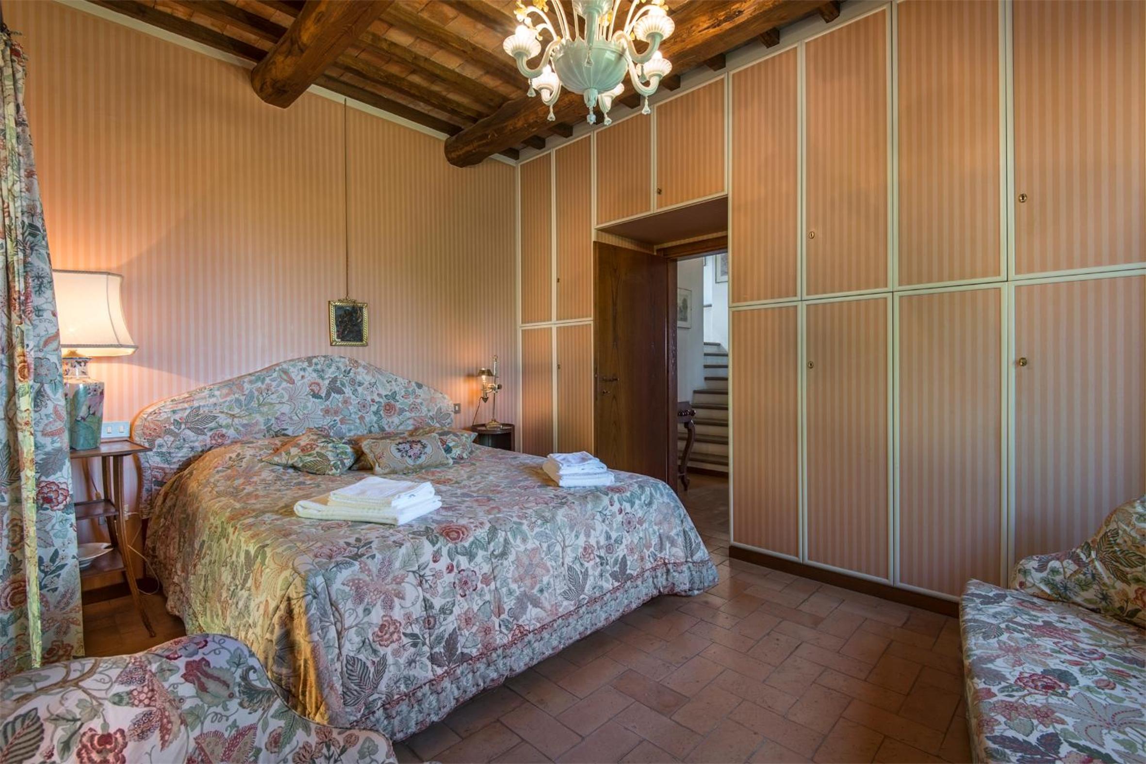 Villa photo 2