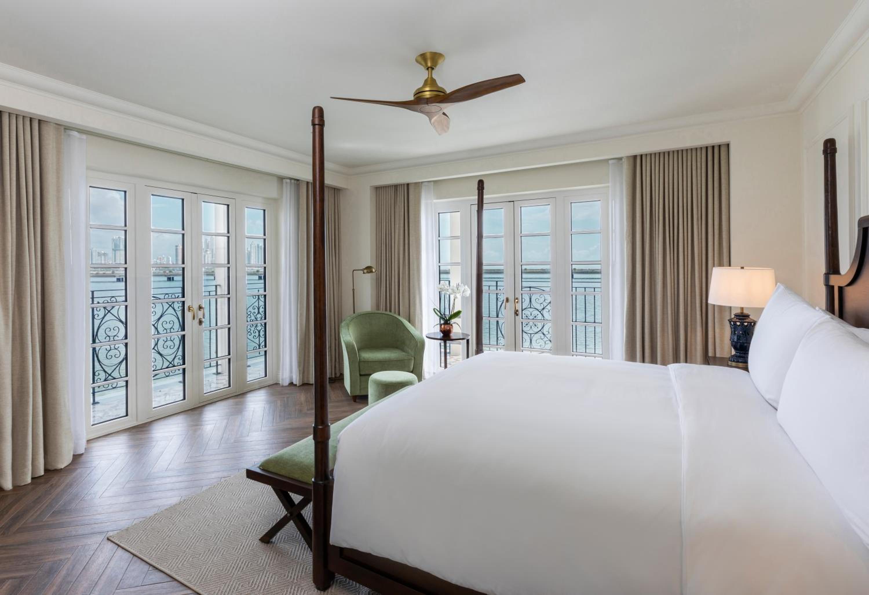 Legendary One-Bedroom King Suite with Balcony and Oceanfront - Photo 1