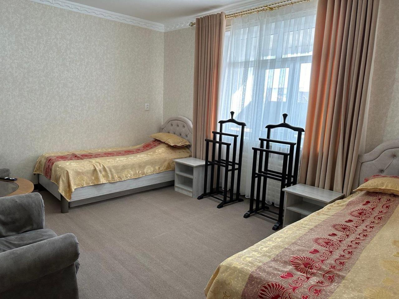 Large Twin Room photo 2