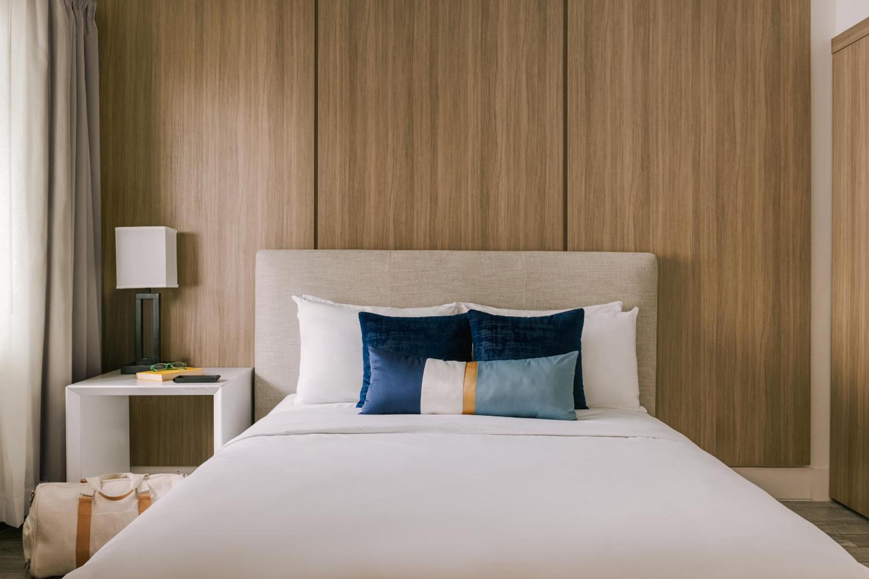 Superior King Suite