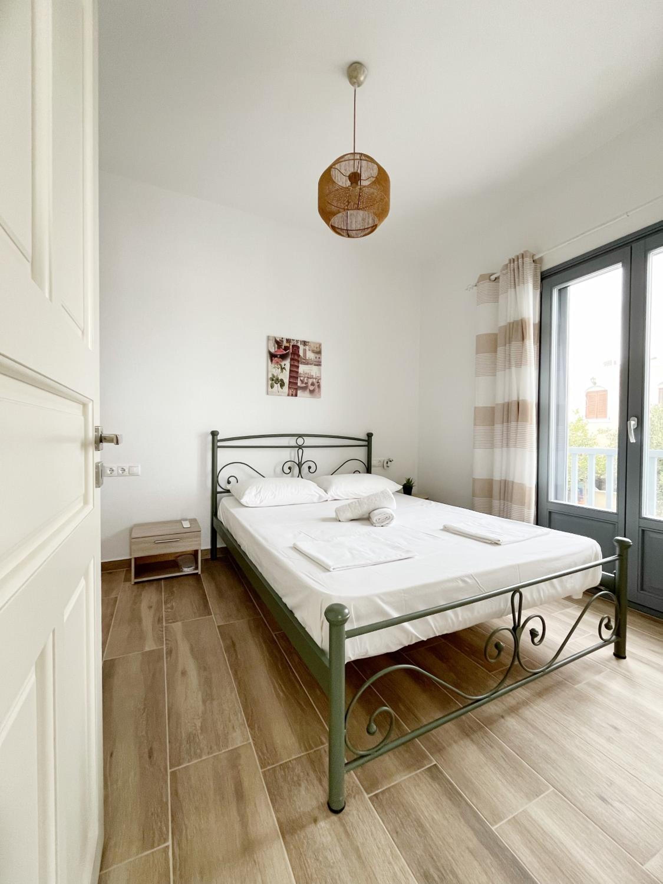 One-Bedroom House photo 1