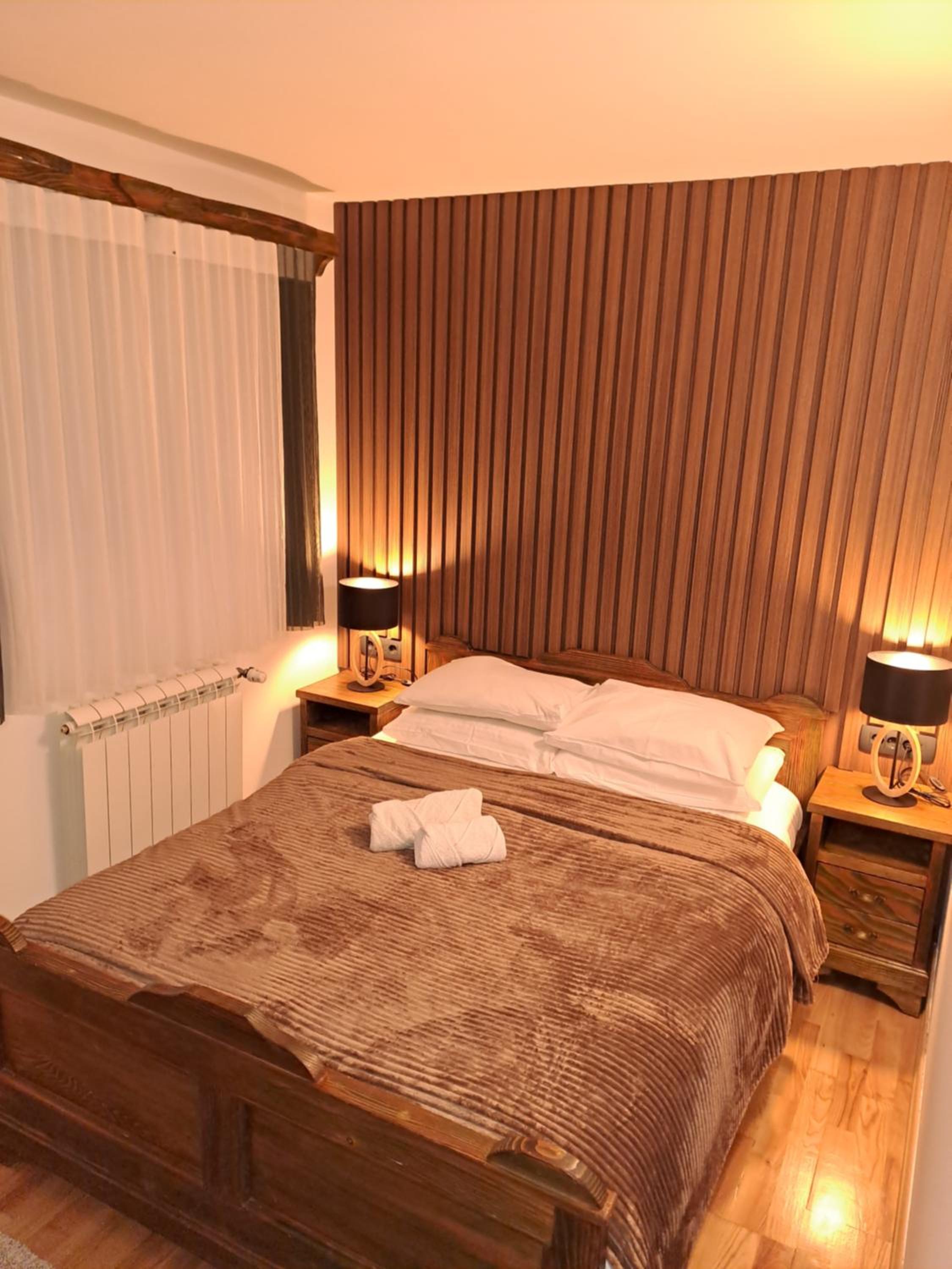One-Bedroom Apartment - Photo 11