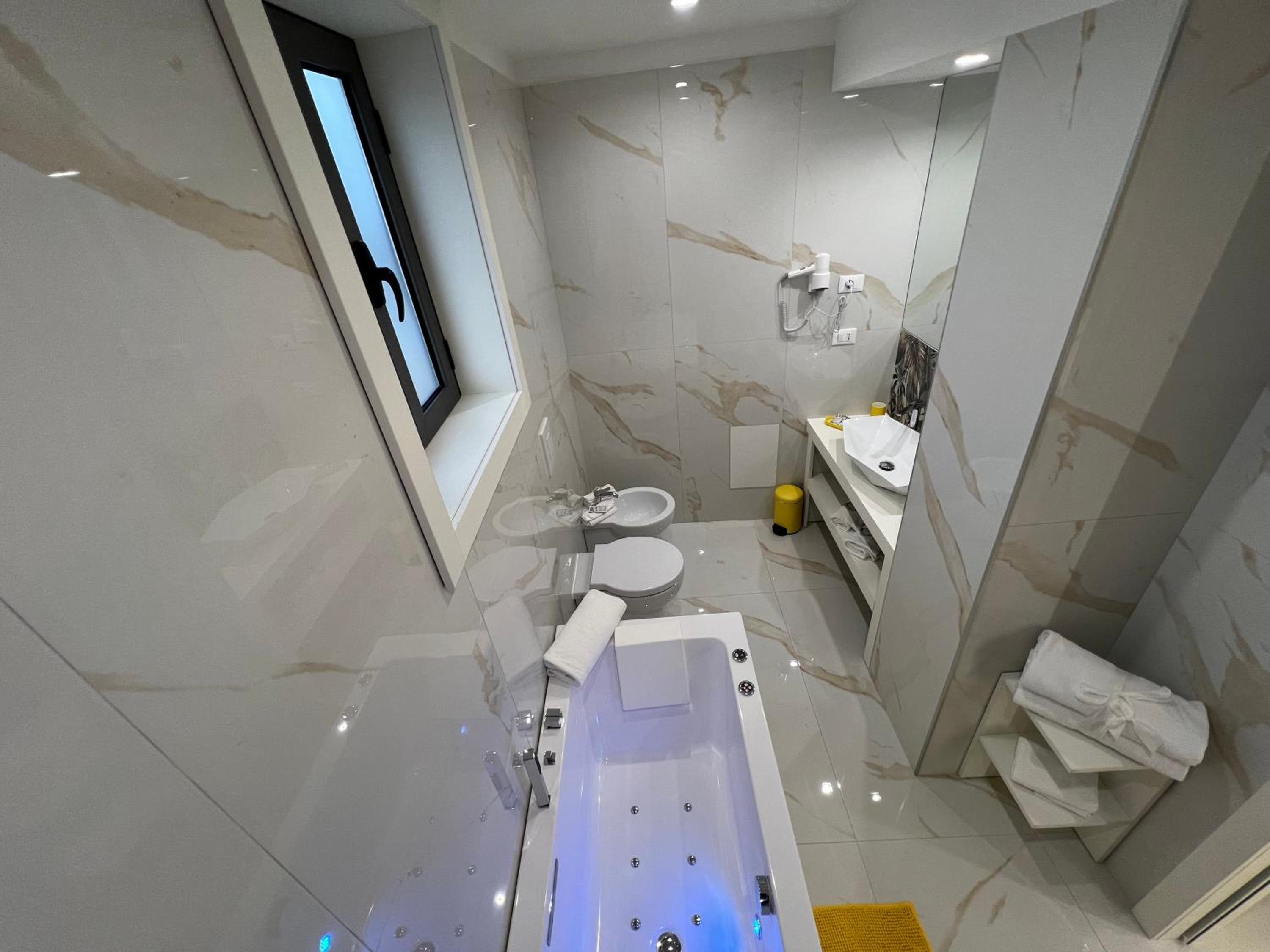 Junior Suite - Photo 2