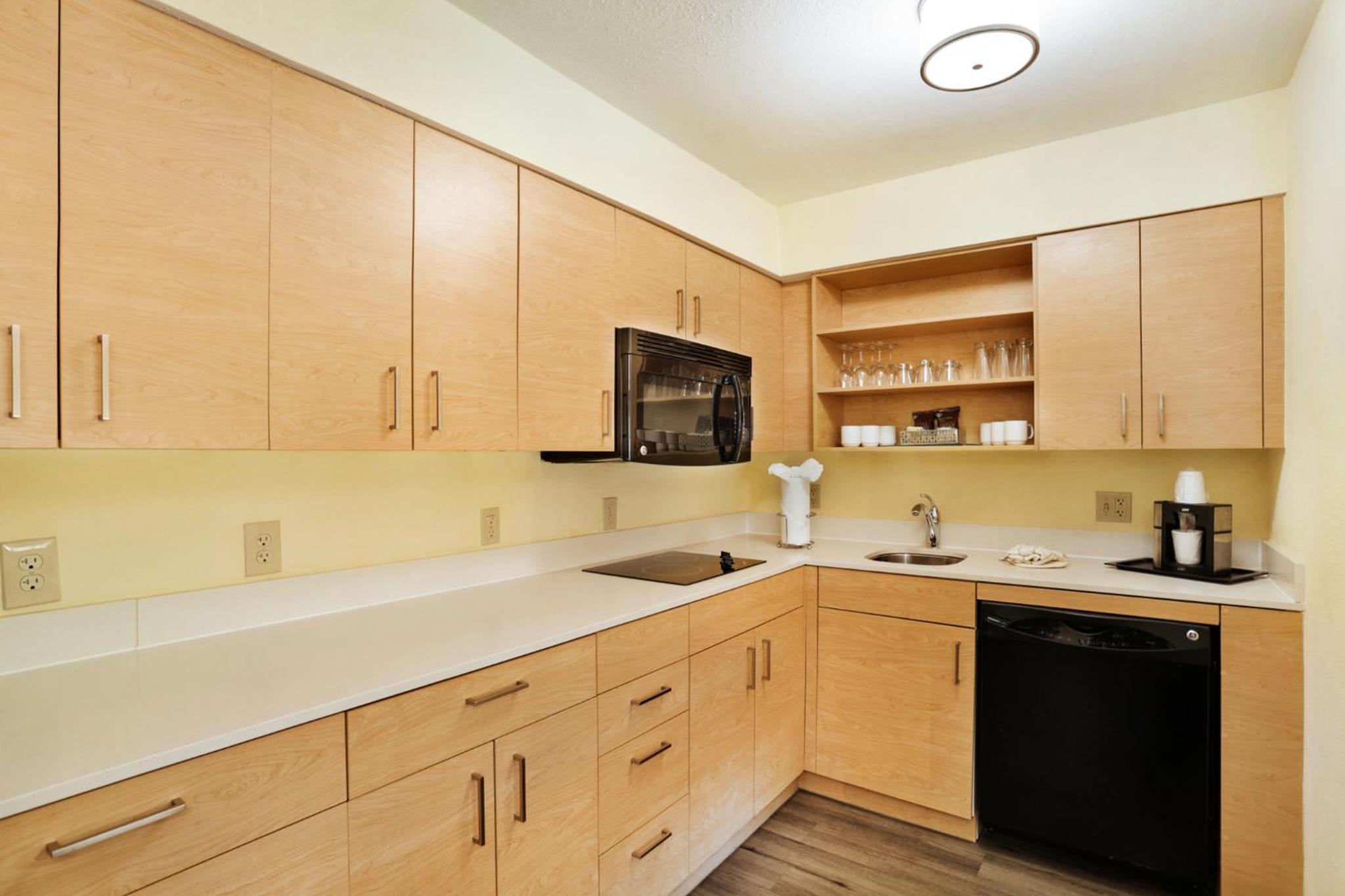 Two-Bedroom Suite with One King Bed and Two Queen Beds - Photo 38