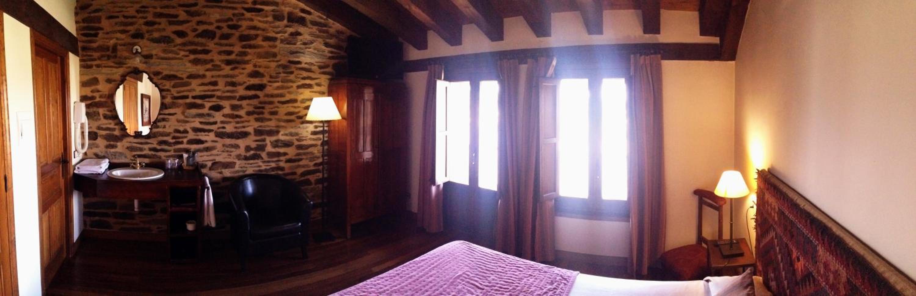 Double or Twin Room - Photo 2