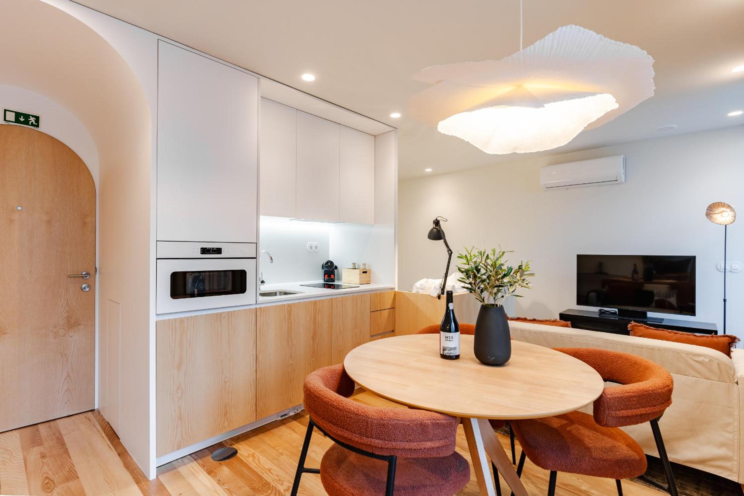 Studio Apartment - Photo 9