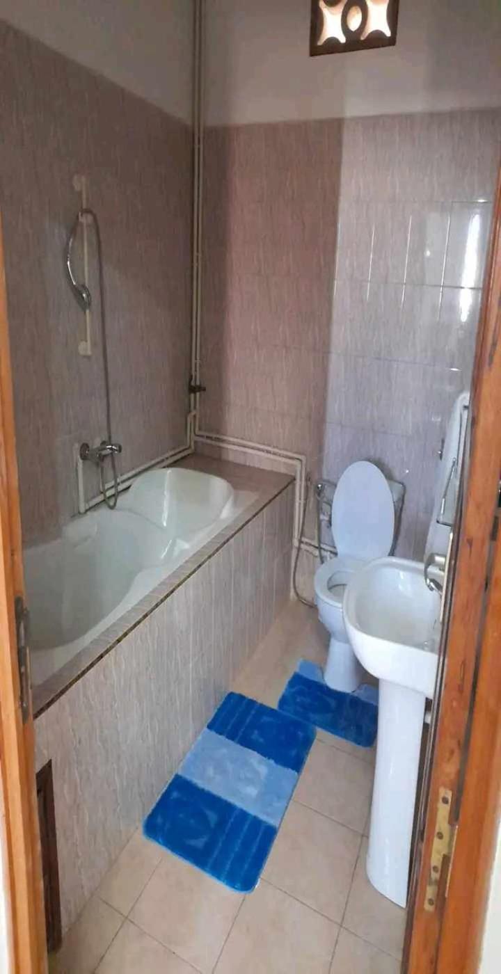 Deluxe King Suite photo 2