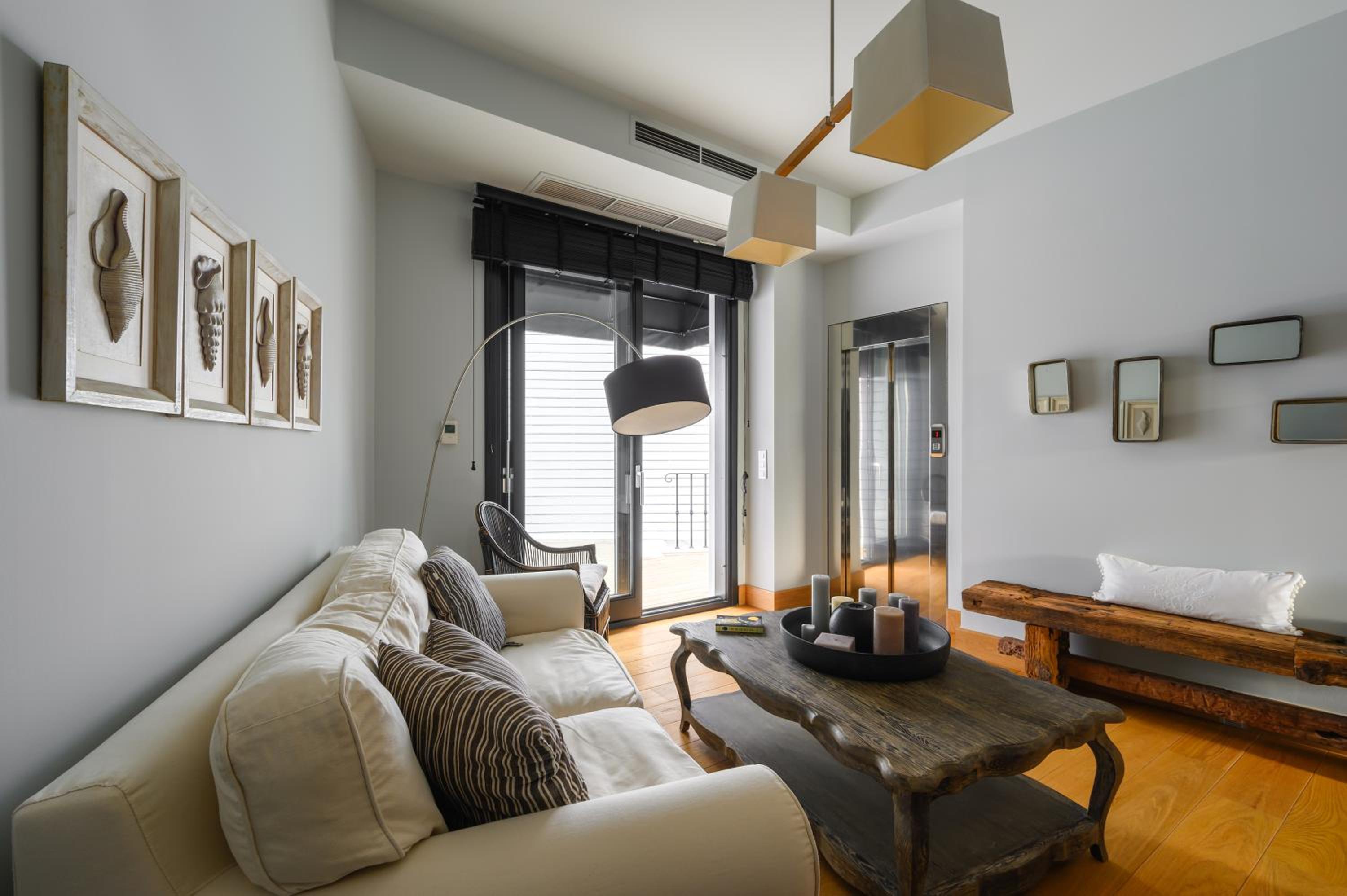 Three-Bedroom House photo 1