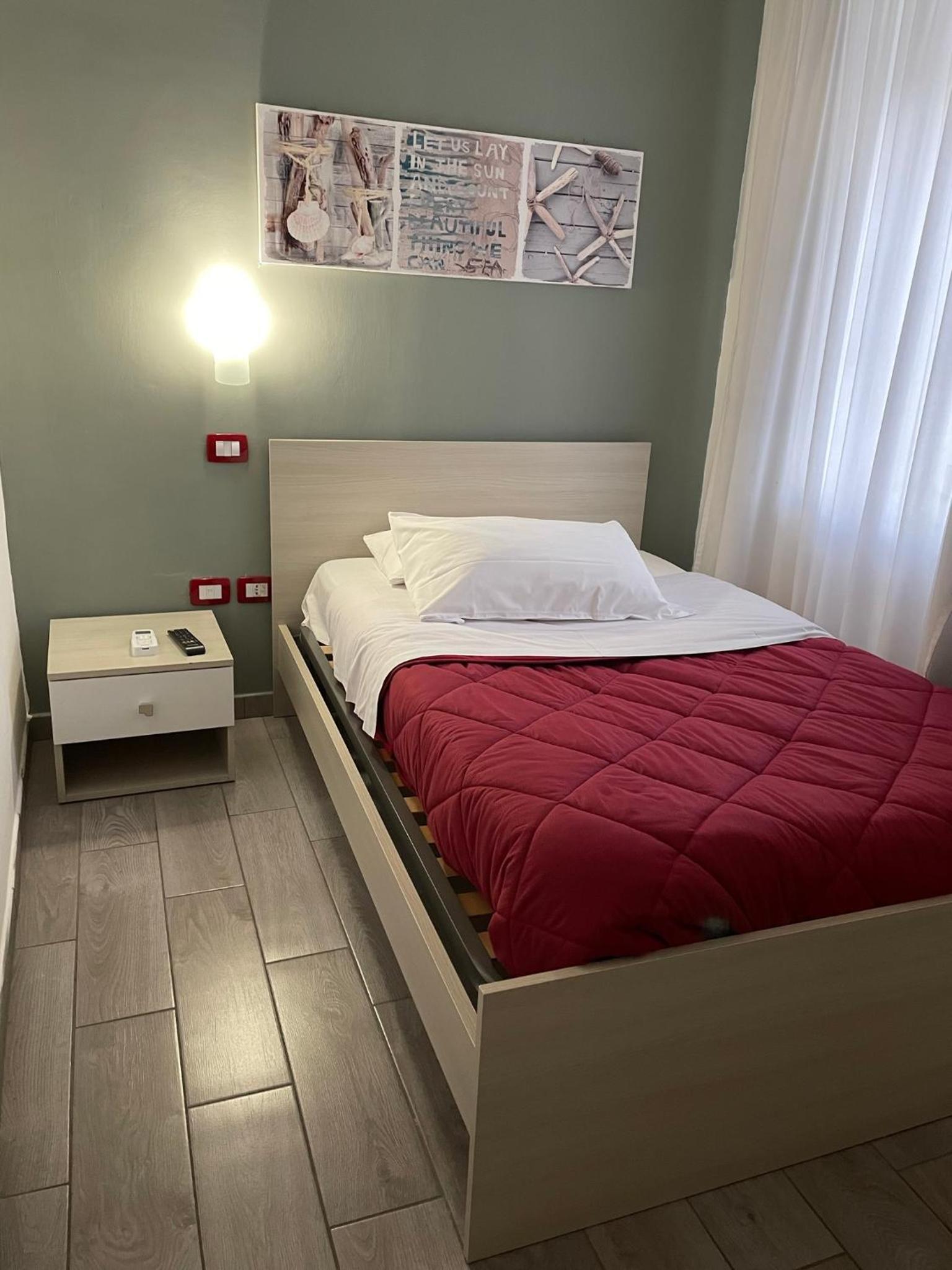 Standard Single Room photo 2