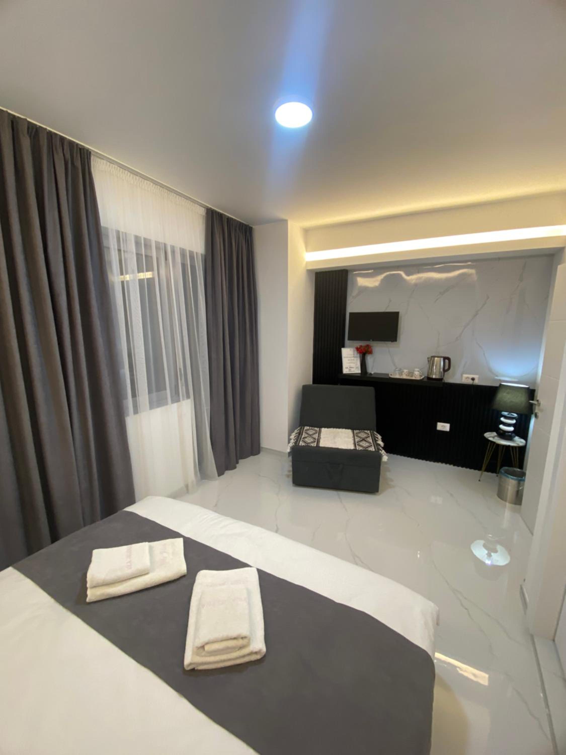 Basic Triple Room