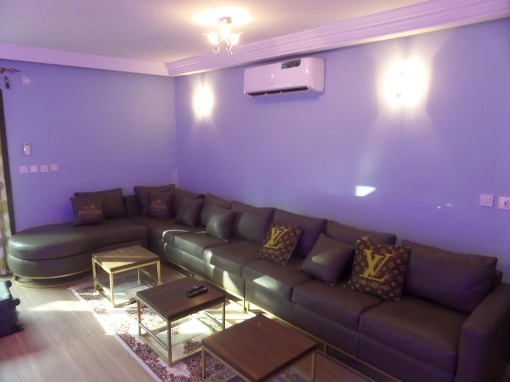 Four-Bedroom House photo 3