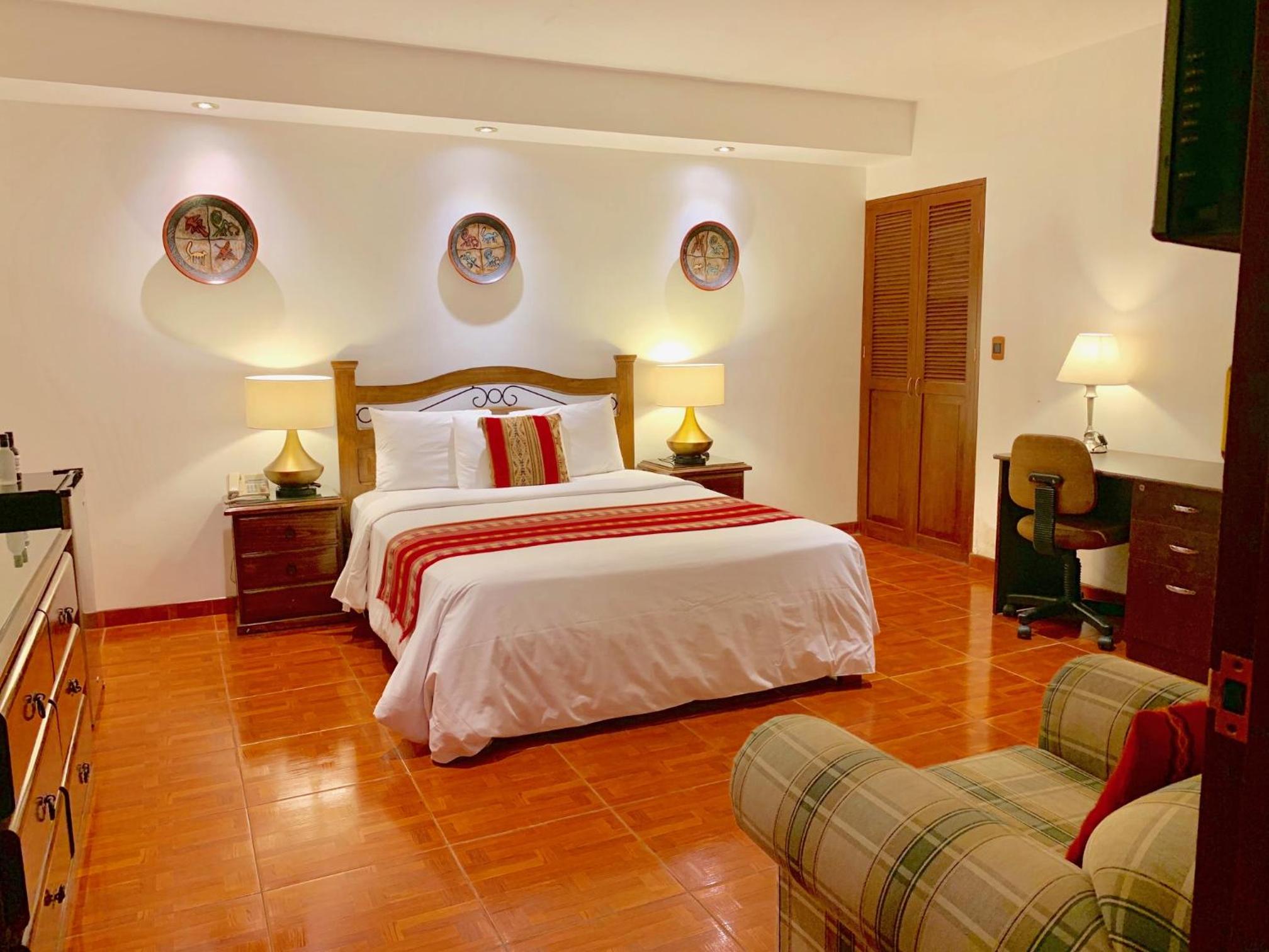 Suite with Garden View - Photo 2