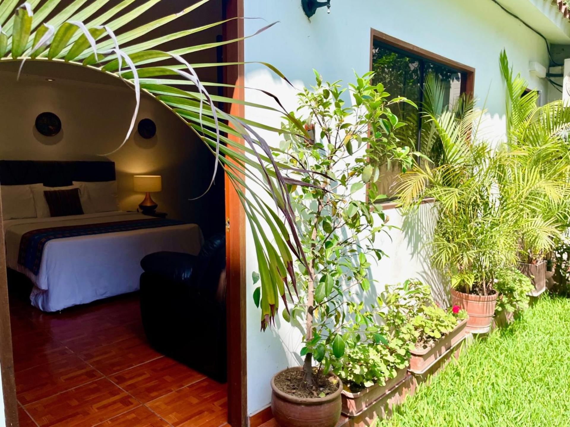 Suite with Garden View - Photo 37