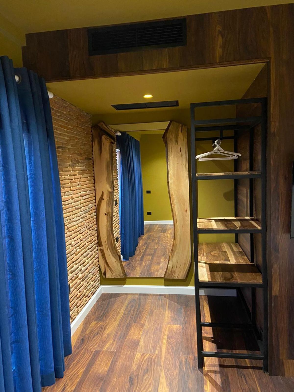 Deluxe Double Room With Balcony photo 2